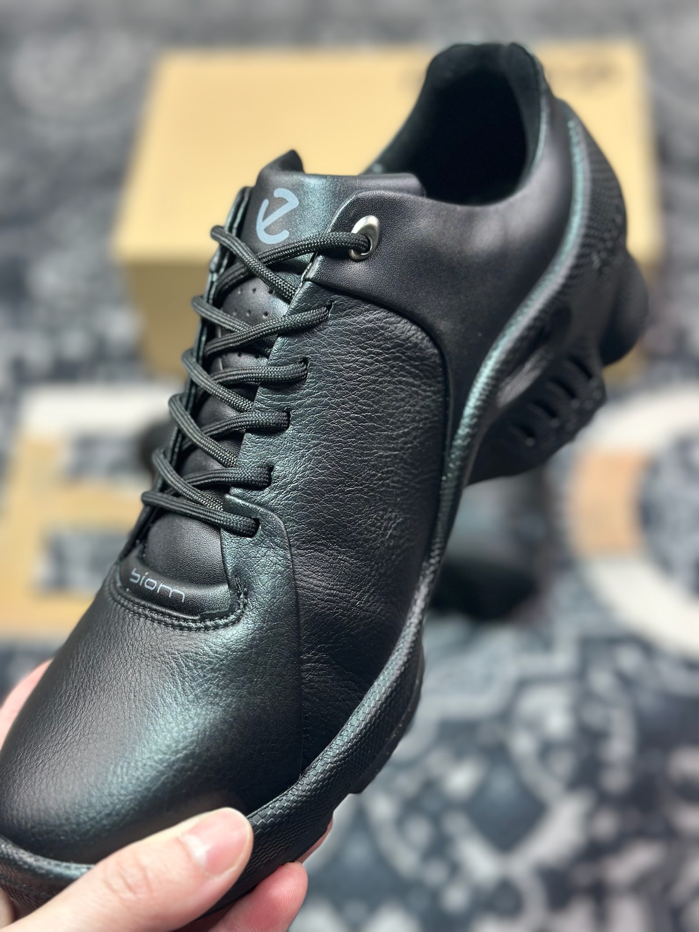 B7300  ECCO爱步Men's Sports Running Biom C Leather 健步C系列低帮百搭休闲运动鞋“皮革全黑” 800464 51052