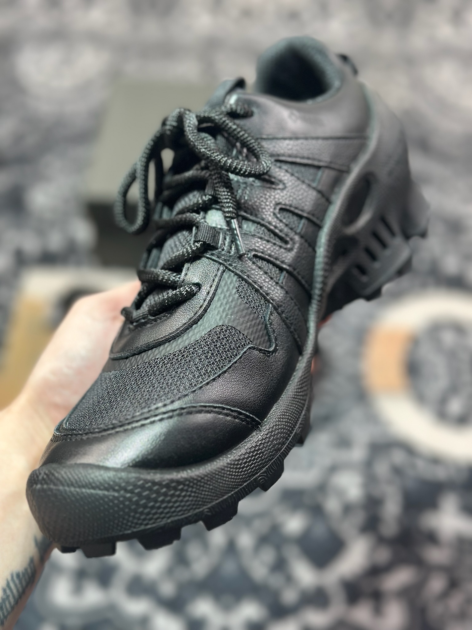 B7300 爱步ECCO Men's Biom C-trail Sneaker 越野C系列低帮系运动鞋“皮革全黑” 803254 51094
