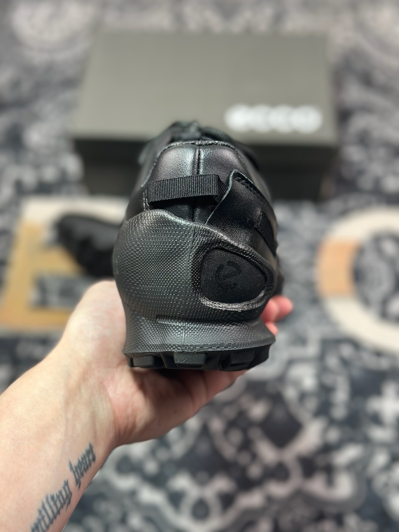 B7300 爱步ECCO Men's Biom C-trail Sneaker 越野C系列低帮系运动鞋“皮革全黑” 803254 51094