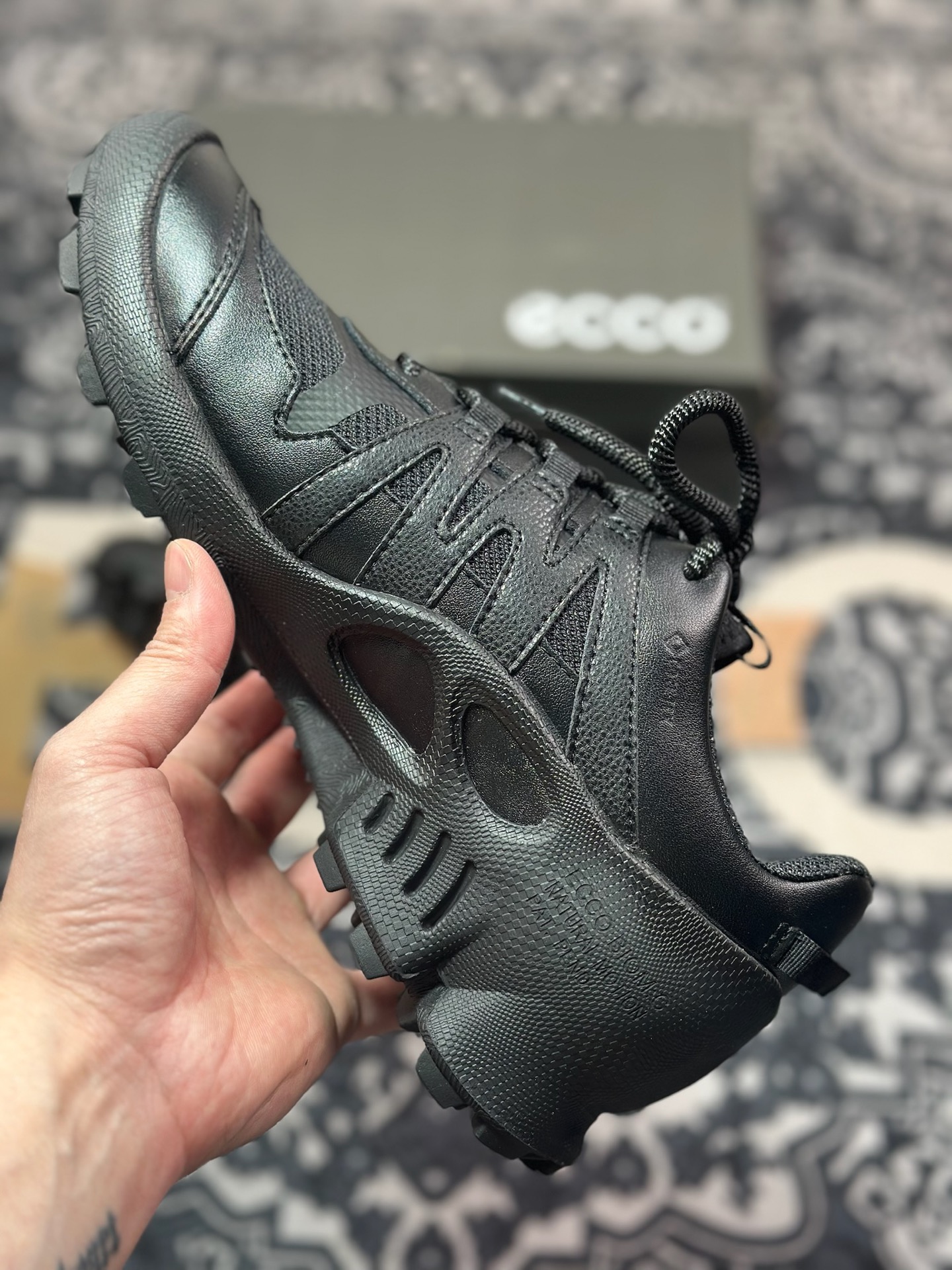 B7300 爱步ECCO Men's Biom C-trail Sneaker 越野C系列低帮系运动鞋“皮革全黑” 803254 51094