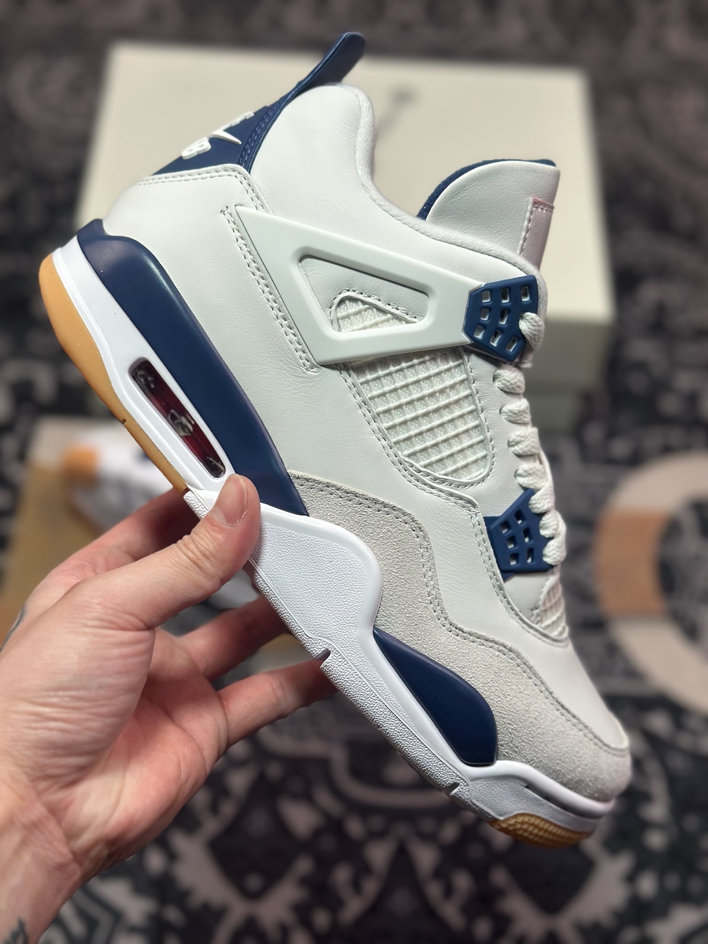 优选 高端零售专供 NK SB x Air Jordan 4 ”Navy” 联名款 白蓝 DR5415-100