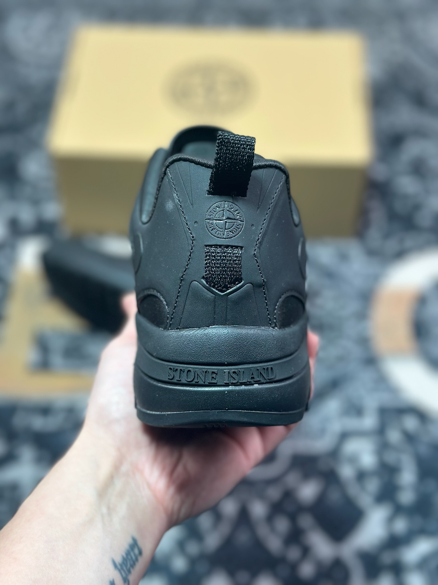 B3260 STONE ISLAND石头岛 简约时尚 低帮 生活休闲鞋