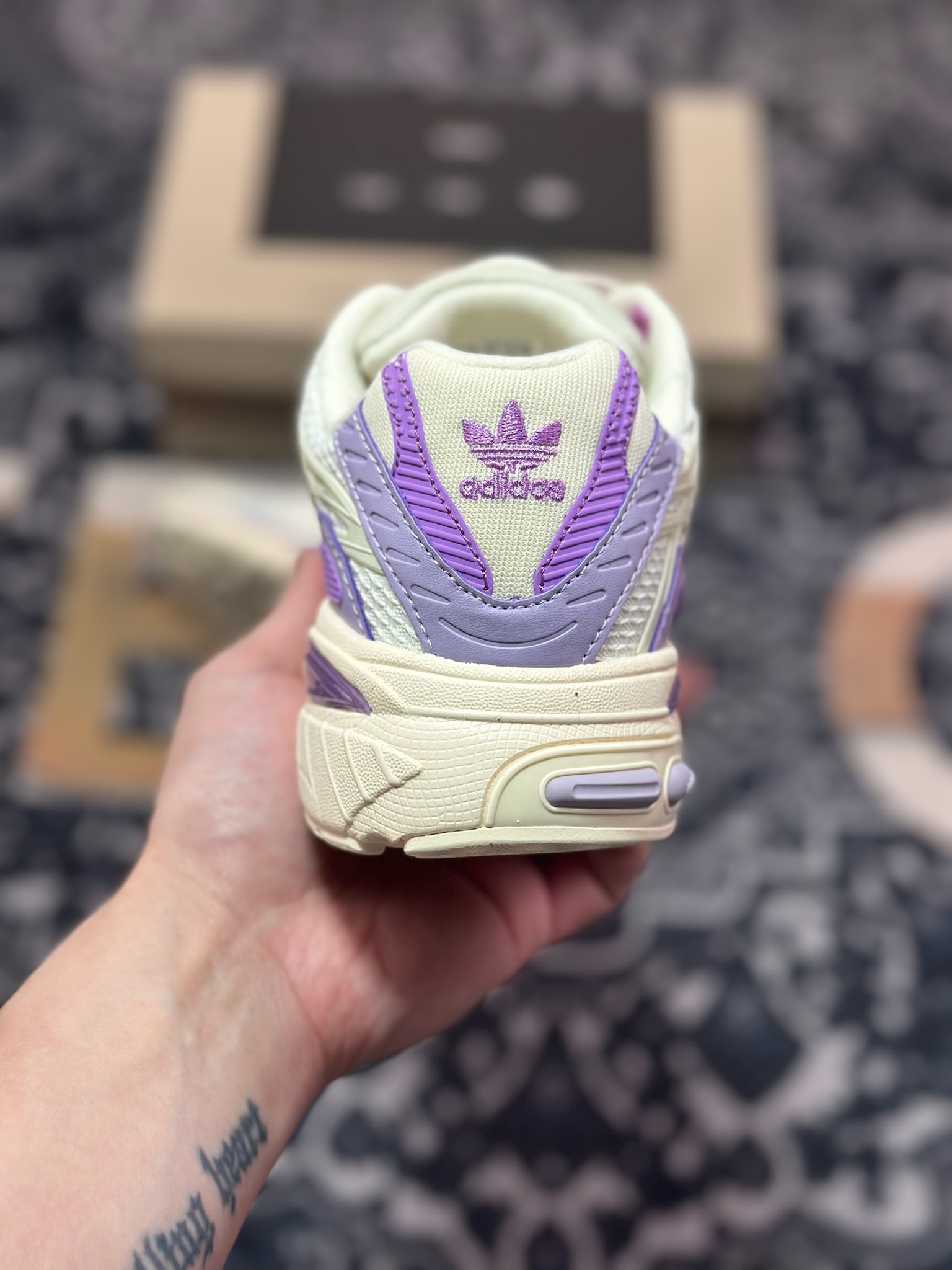 B2240  Song For The Mute x Adidas Originals Adistar Cushion 舒适防滑减震 复古跑鞋  IH0278