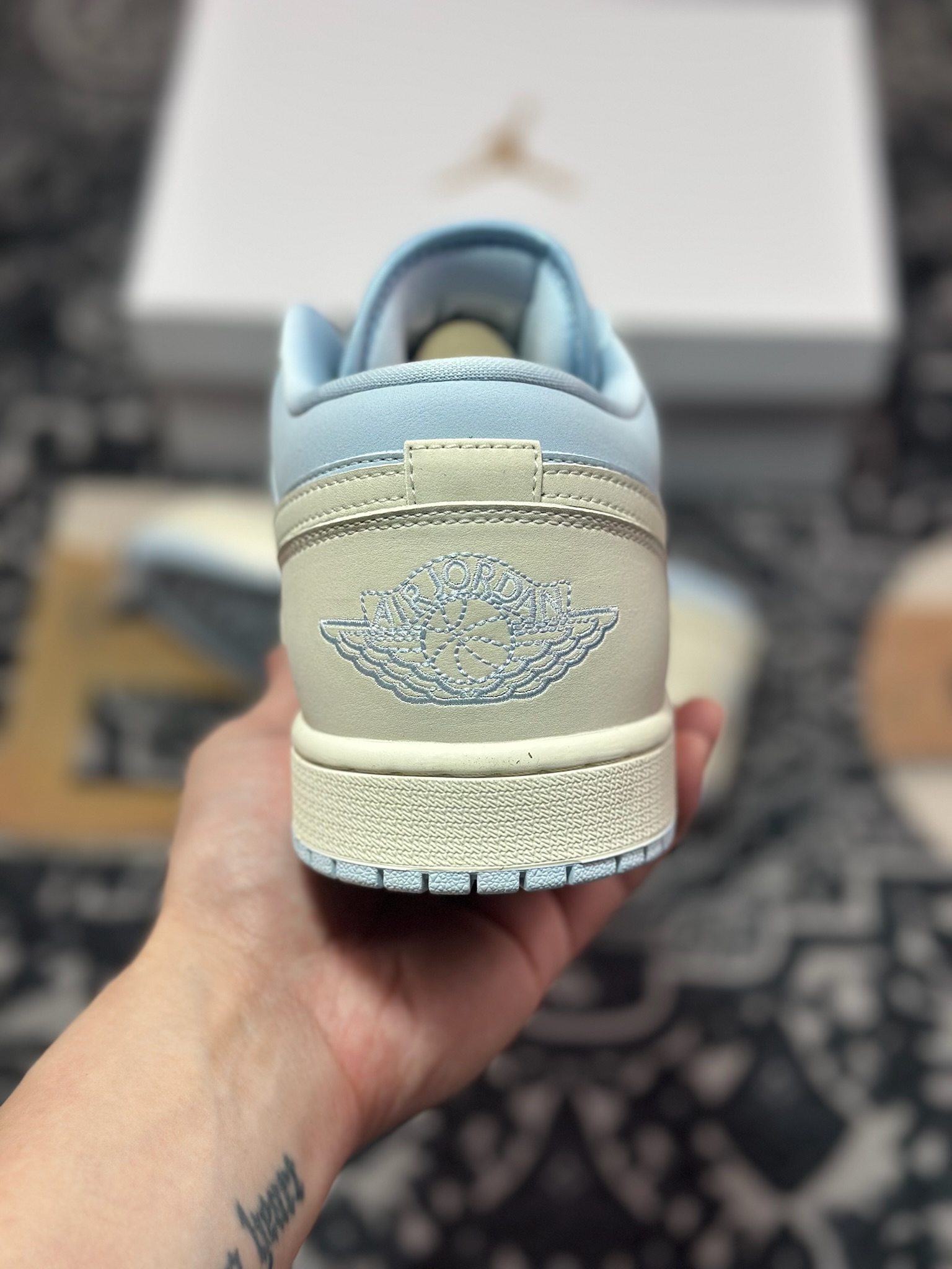 A6200  Air Jordan 1 Low AJ1 乔1低帮休闲板鞋 灰蓝  IB4003-407