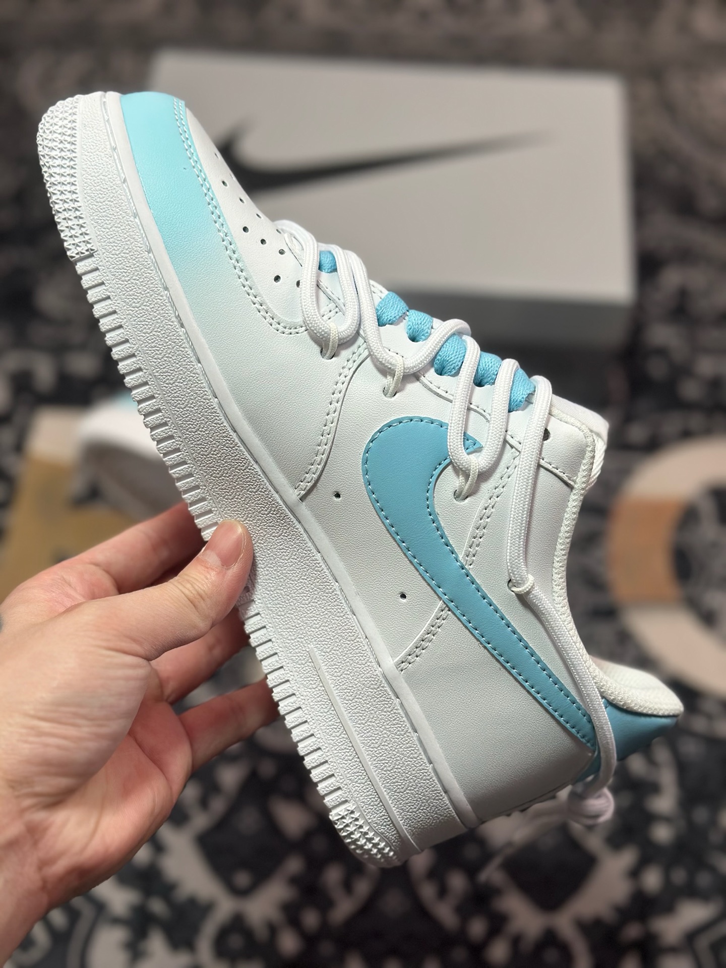 B4260  Nike Air Force 1 Low 07 白蓝涂鸦绑带  GQ2288-801