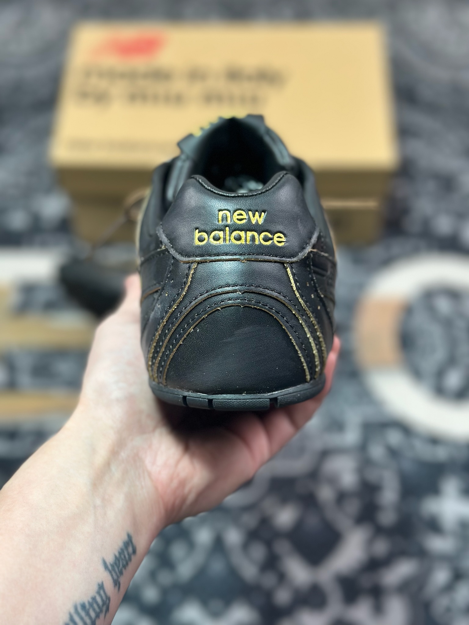 A7200  缪缪Miu Miu x NB新百伦New Balance 530 SL Leather Sneakers系列低帮慢跑鞋“联名黑木棕做旧刮刮乐” 5E165E_3F33_F0009_F_D005