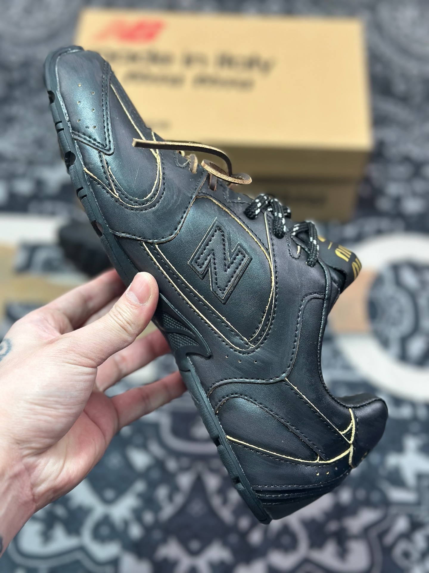 A7200  缪缪Miu Miu x NB新百伦New Balance 530 SL Leather Sneakers系列低帮慢跑鞋“联名黑木棕做旧刮刮乐” 5E165E_3F33_F0009_F_D005