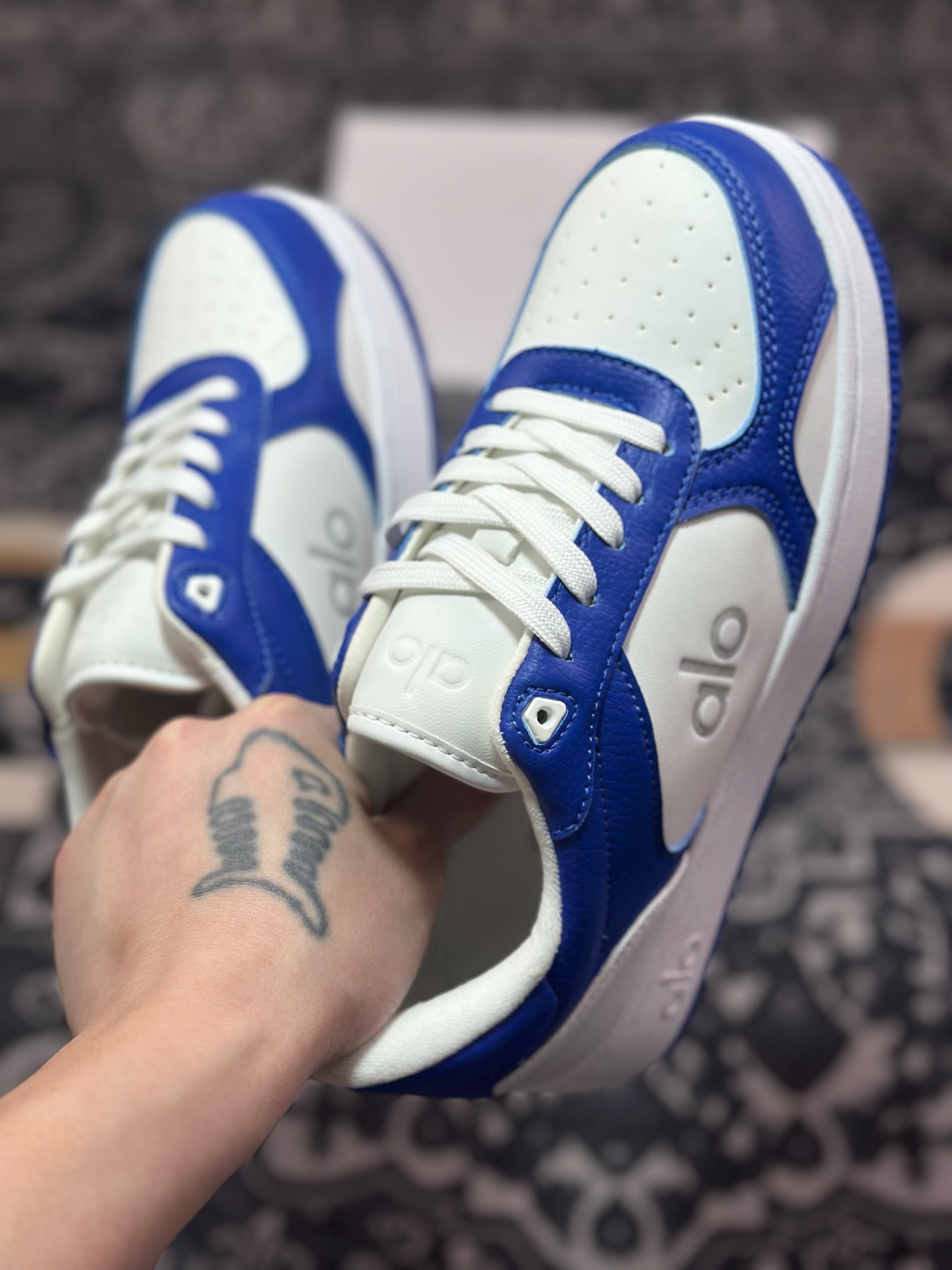 B2240  Alo Yoga Recovery Mode Sneaker  Low 恢复模式系列低帮滑板板鞋“皮革皇家蓝白” A0685U_057930