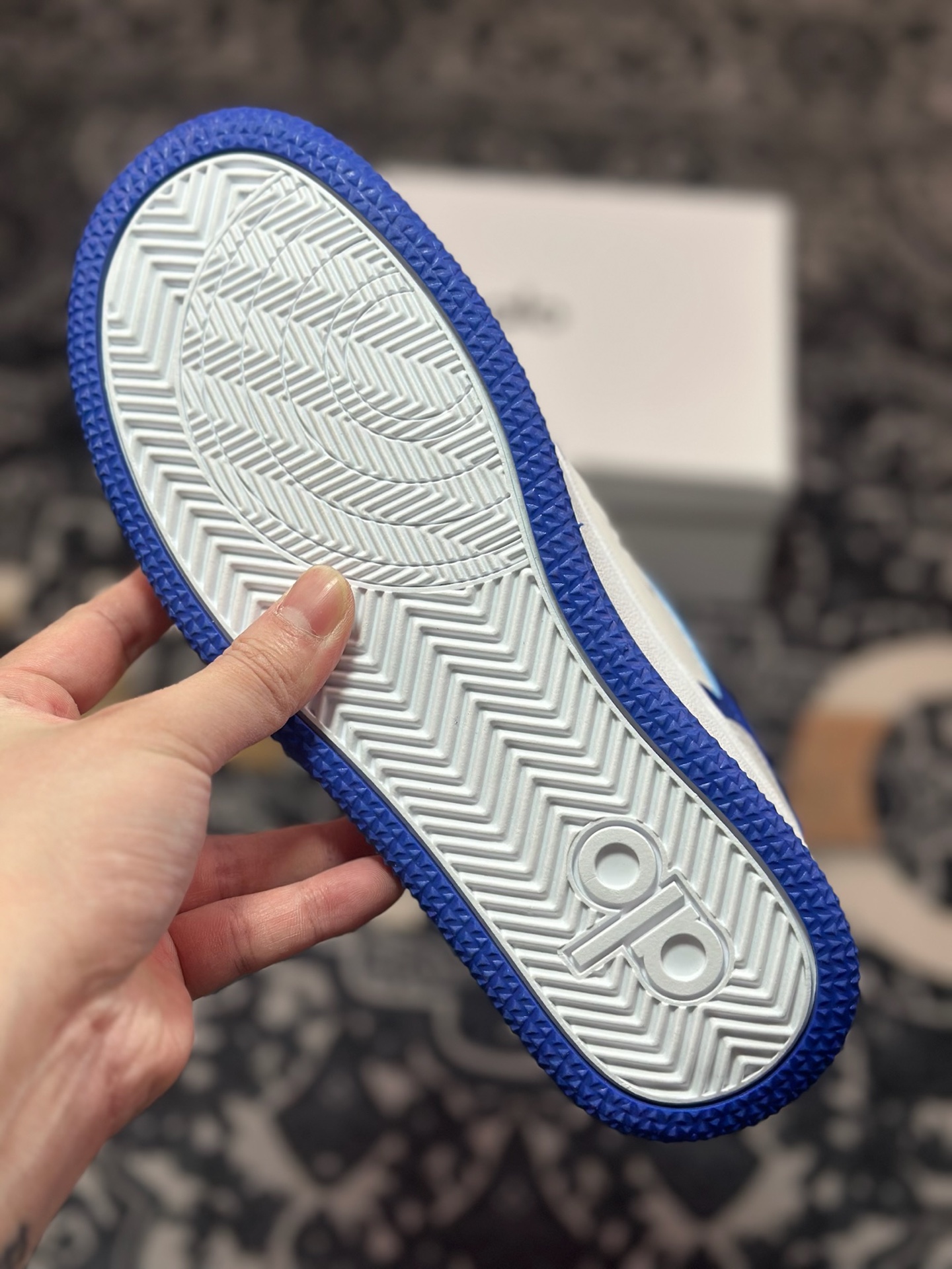 B2240  Alo Yoga Recovery Mode Sneaker  Low 恢复模式系列低帮滑板板鞋“皮革皇家蓝白” A0685U_057930