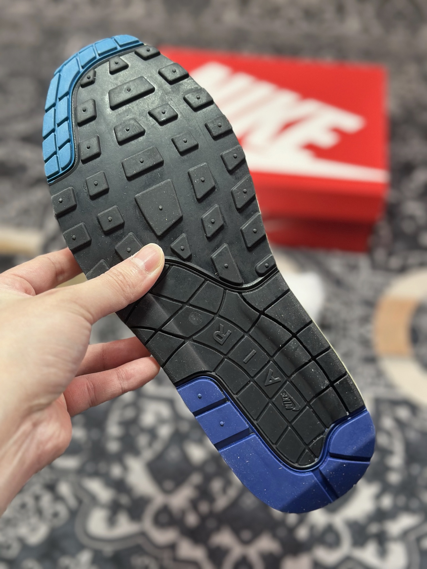 A6180  Nike Air Max 1 白宝蓝 复古休闲跑步鞋  FQ8048-133