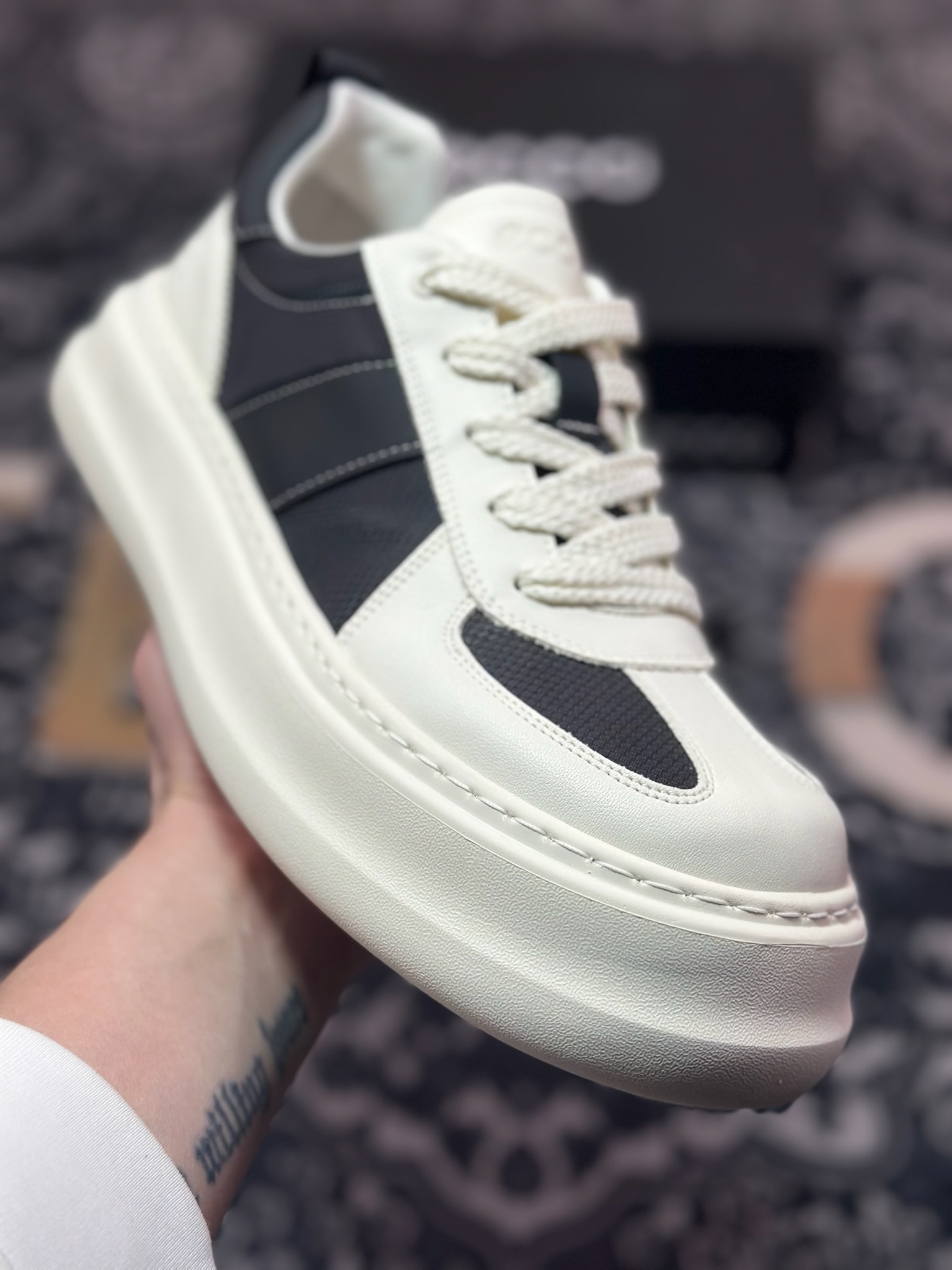 B5280  ECCO爱步男款休闲鞋 25年新品舒适耐磨平底板鞋