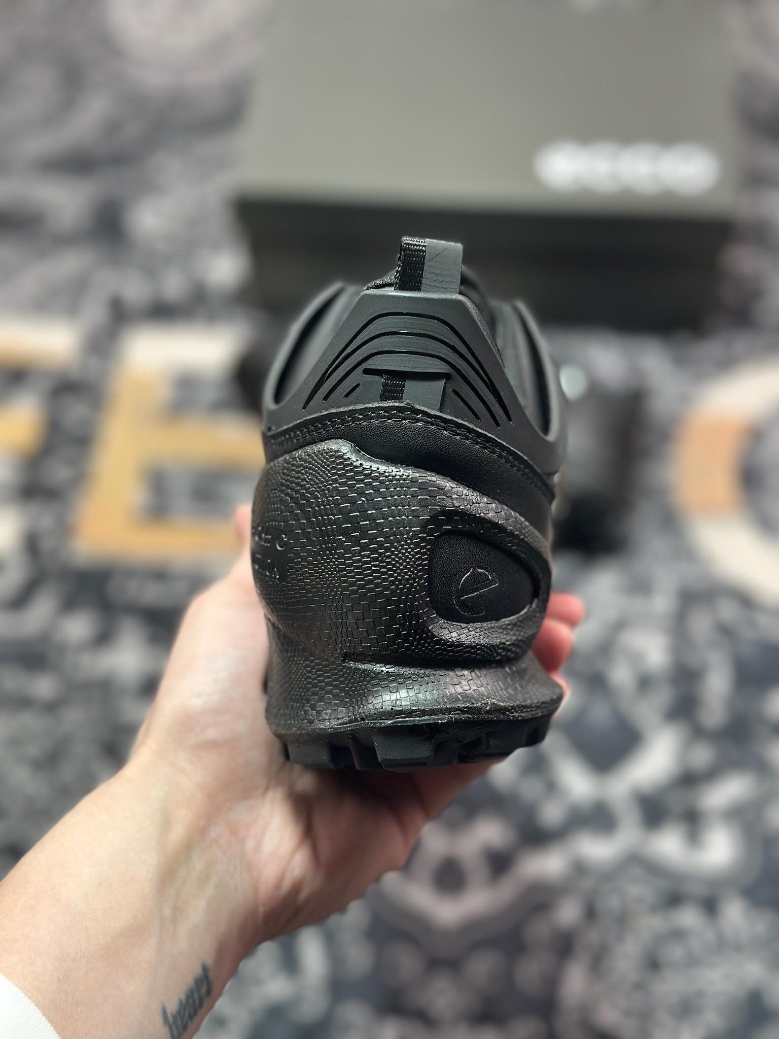 B7300  ECCO爱步登山鞋男款 舒适户外运动越野跑鞋健步BIOMC踪迹系列