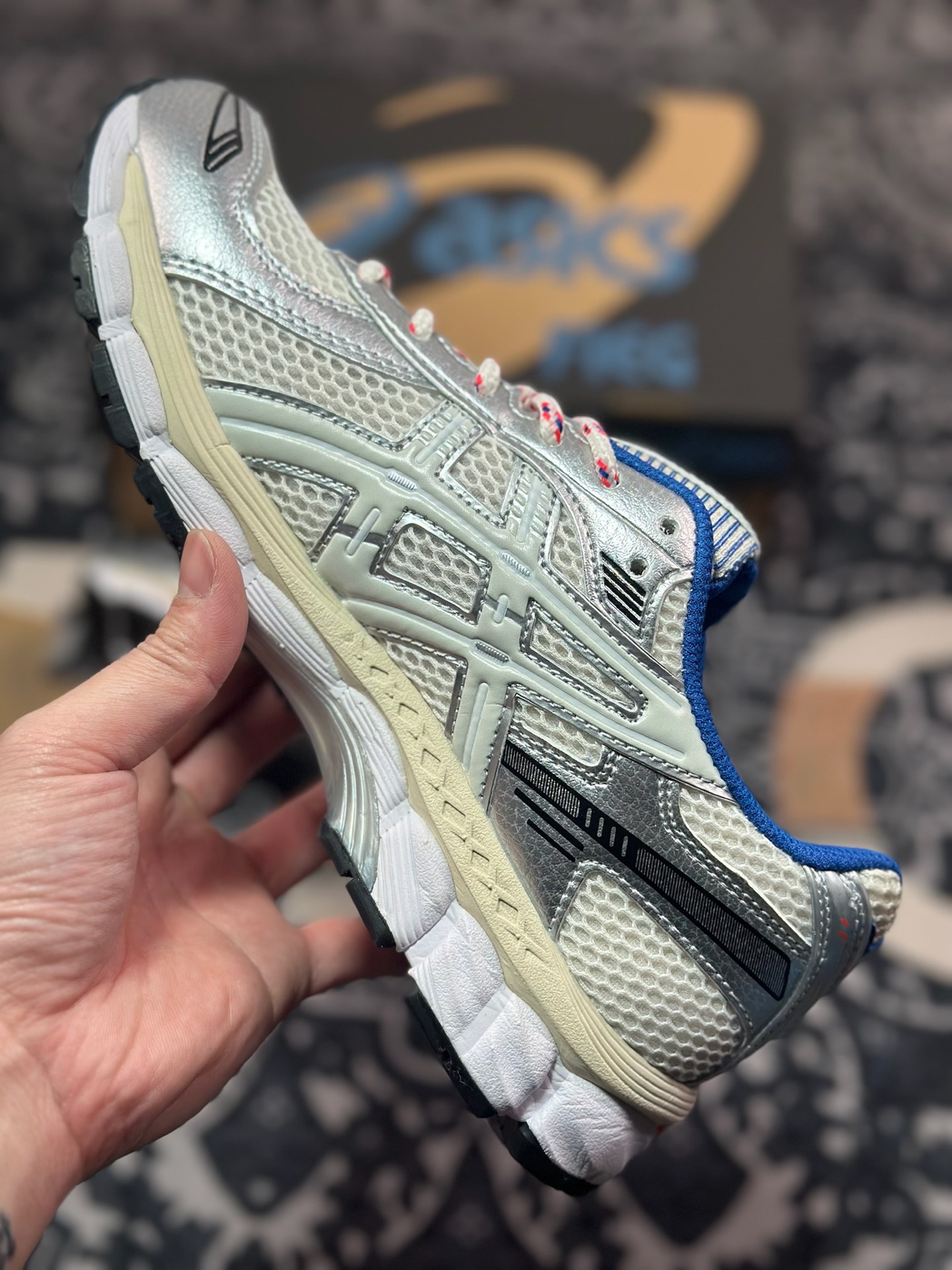 A9220  kith x Asics Gel-Kayano 12.1 亚瑟士联名百搭休闲运动慢跑鞋  1203A555-101