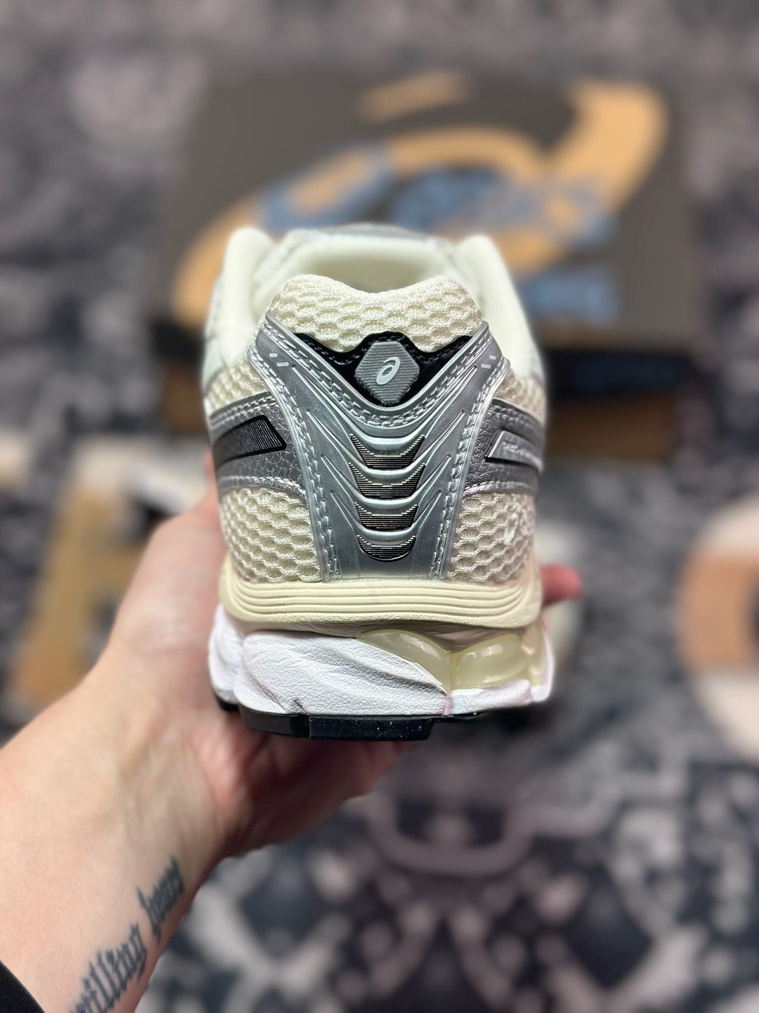A9220  kith x Asics Gel-Kayano 12.1 亚瑟士联名百搭休闲运动慢跑鞋   1203A555-100