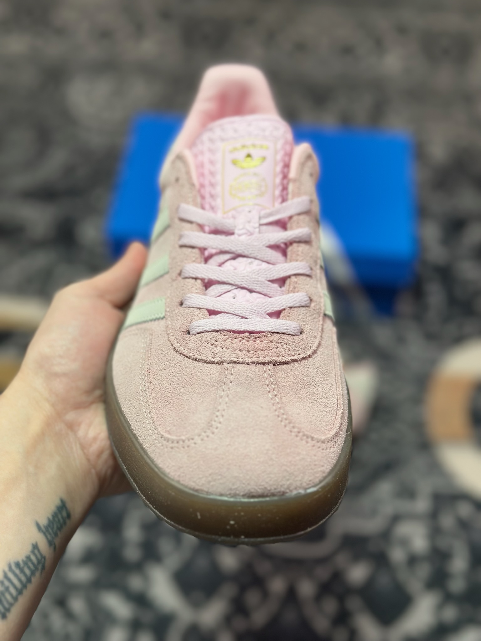 A4160  AD Originals Gazelle Indoor 粉色 三叶草复古休闲运动板鞋  JI2716