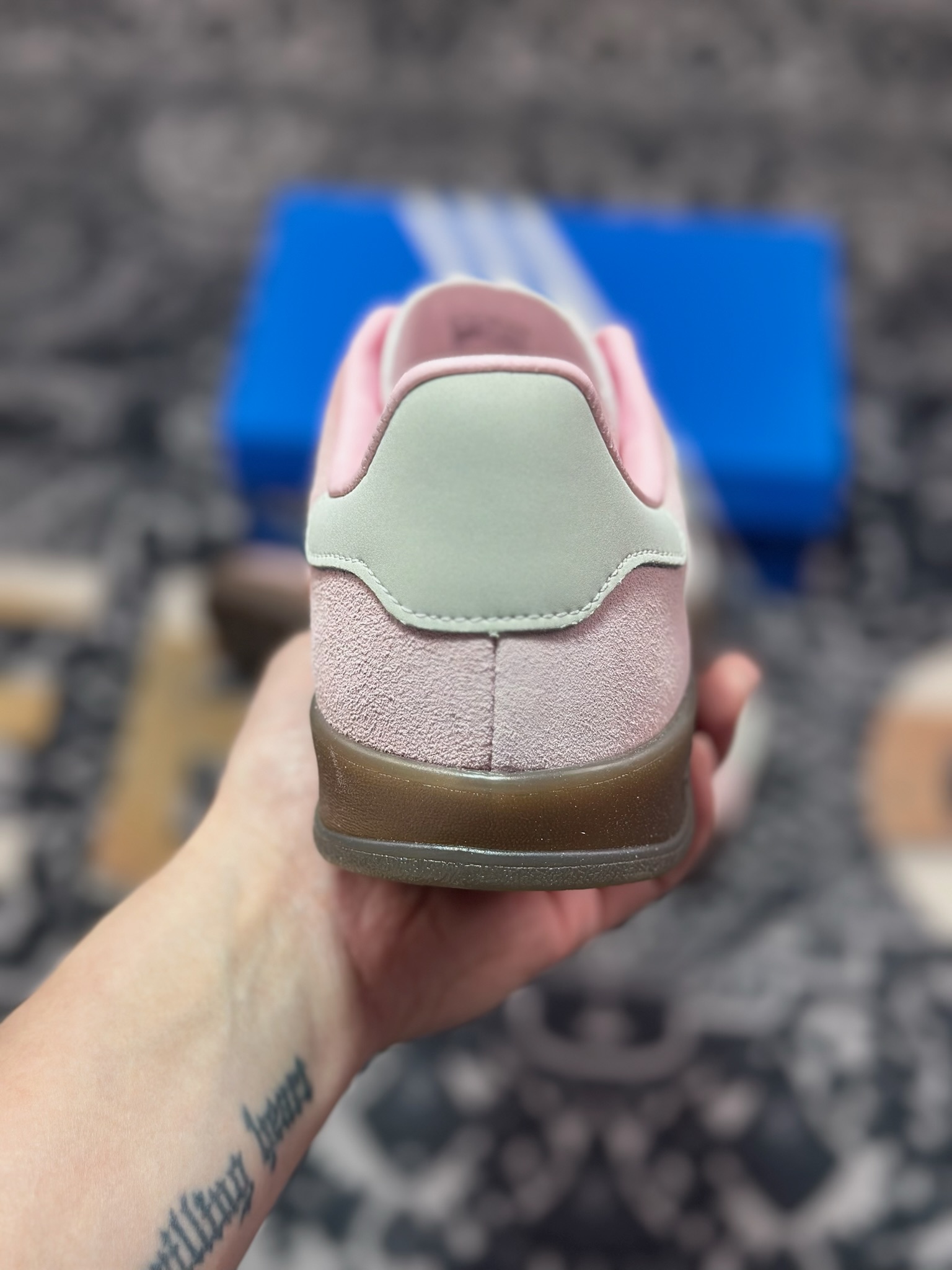 A4160  AD Originals Gazelle Indoor 粉色 三叶草复古休闲运动板鞋  JI2716