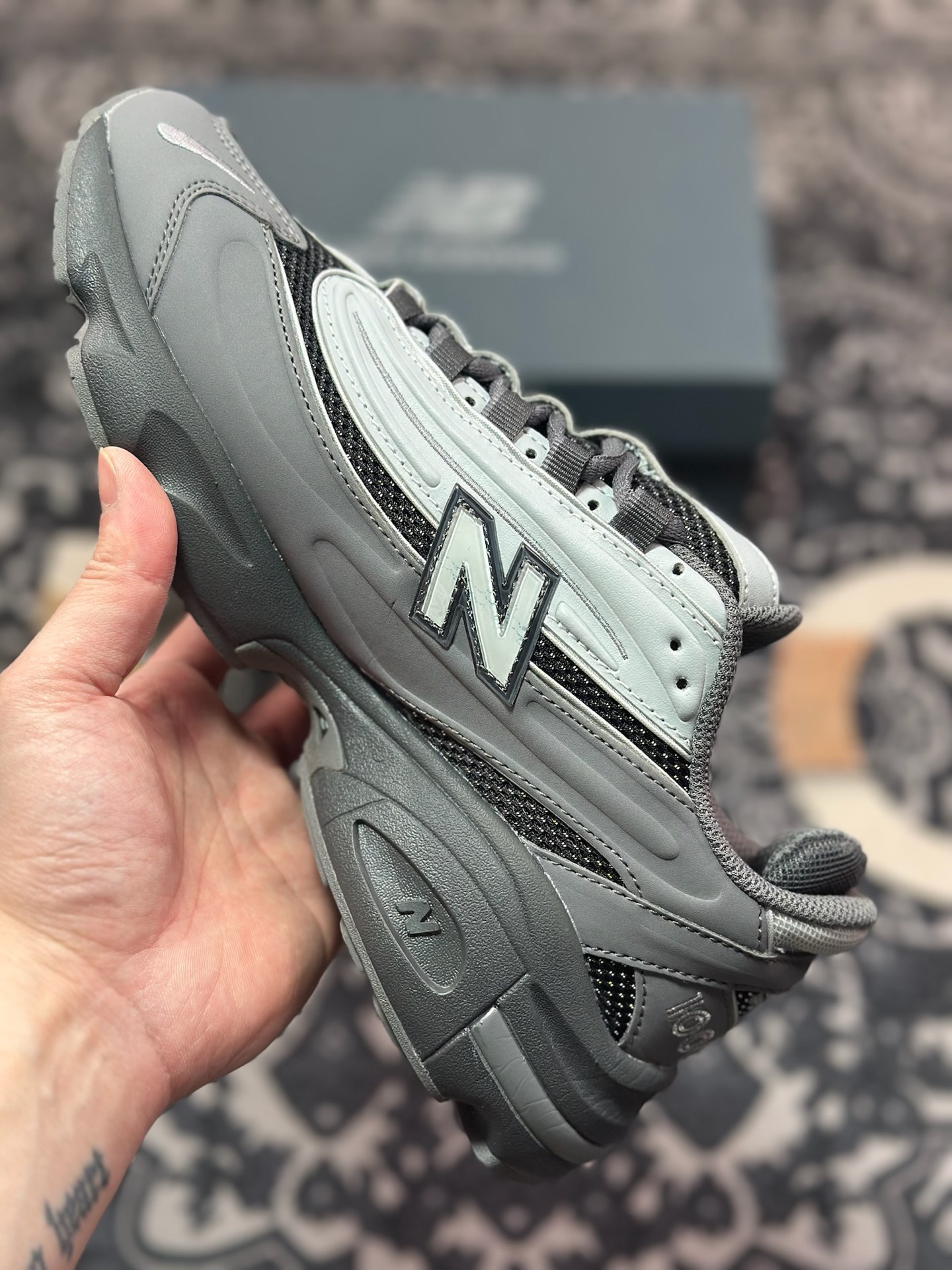 A8200  New Balance 新百伦 M1000MEG 复古休闲跑步鞋