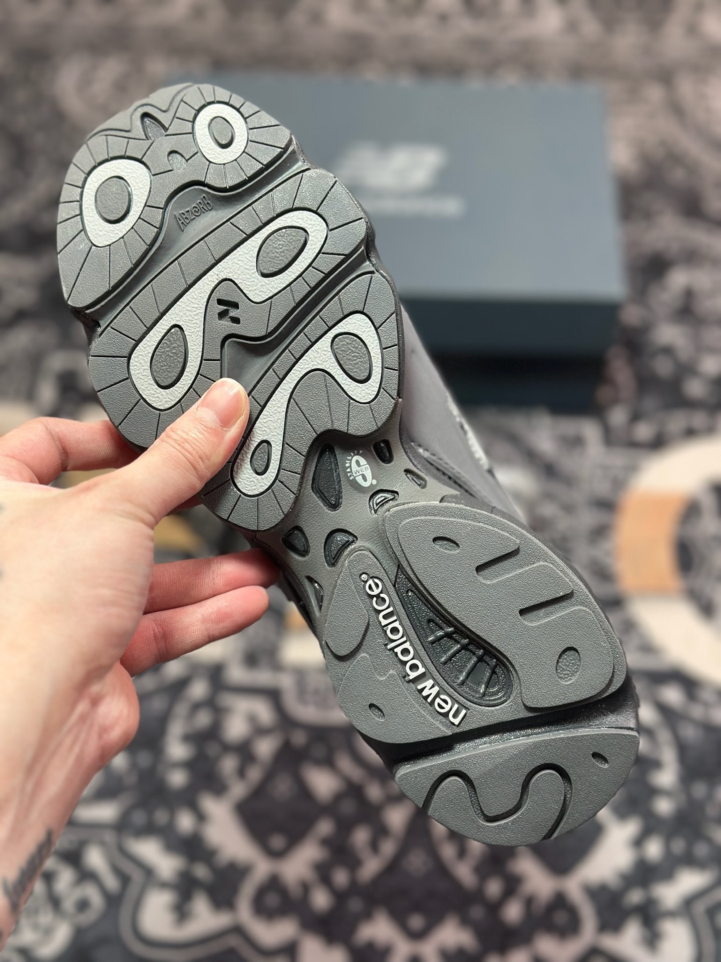 A8200  New Balance 新百伦 M1000MEG 复古休闲跑步鞋
