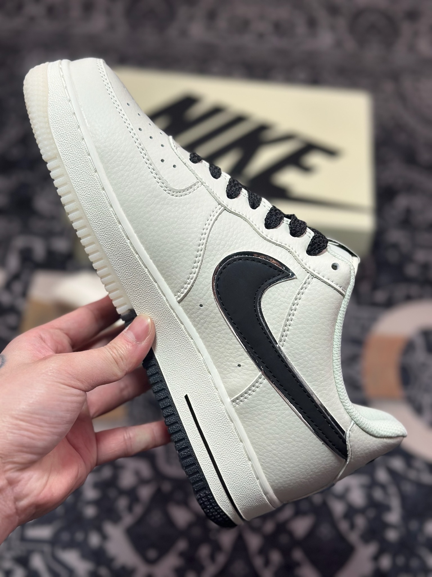 B0220  Nike Air Force 1 Low 07 米黑双色底  JJ0253-001