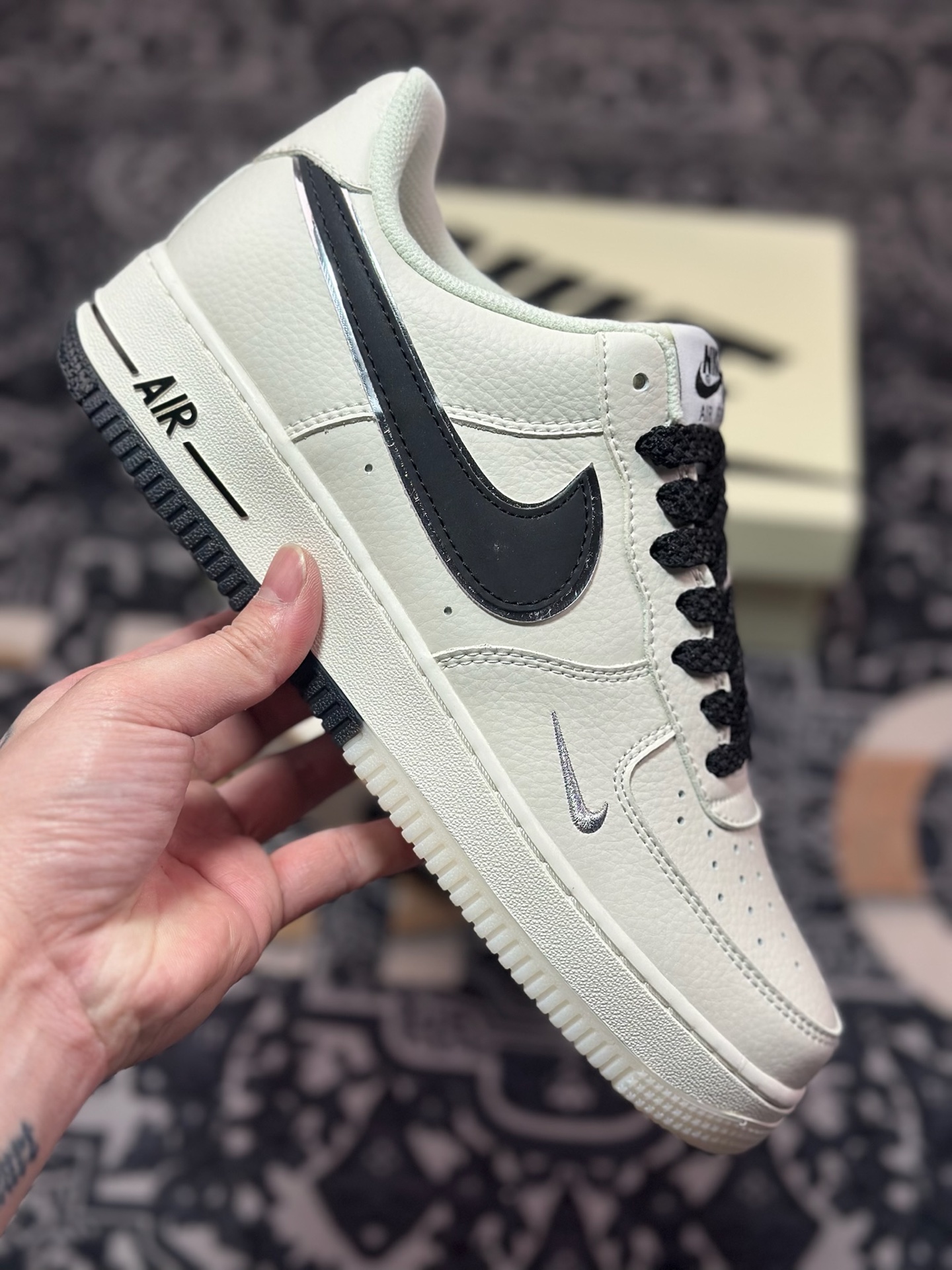 B0220  Nike Air Force 1 Low 07 米黑双色底  JJ0253-001
