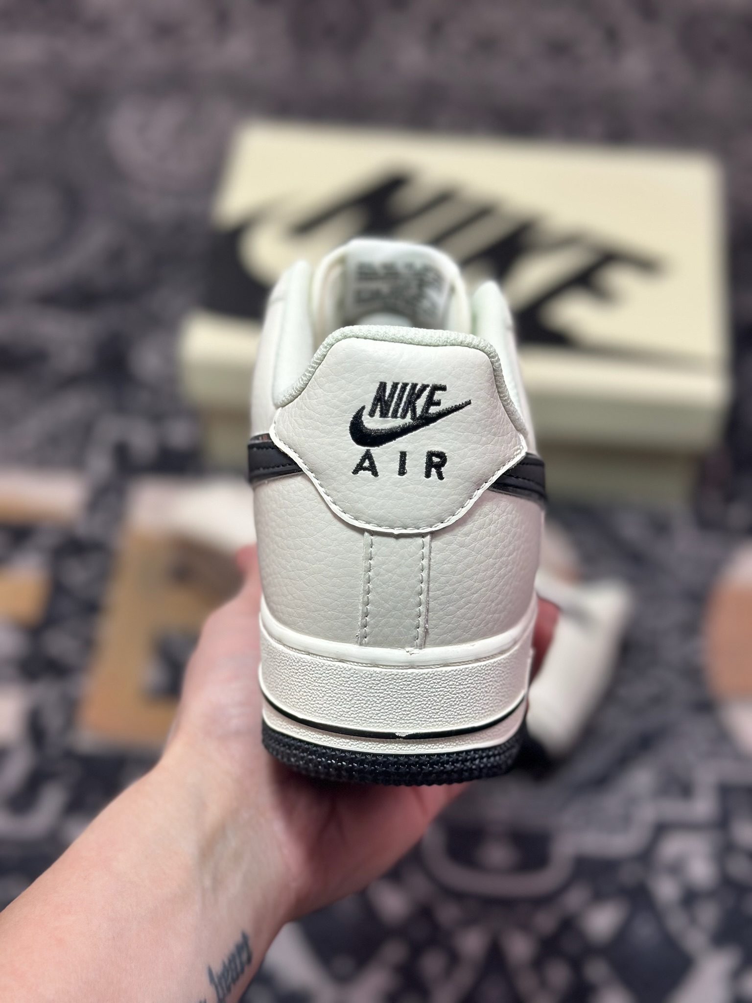 B0220  Nike Air Force 1 Low 07 米黑双色底  JJ0253-001