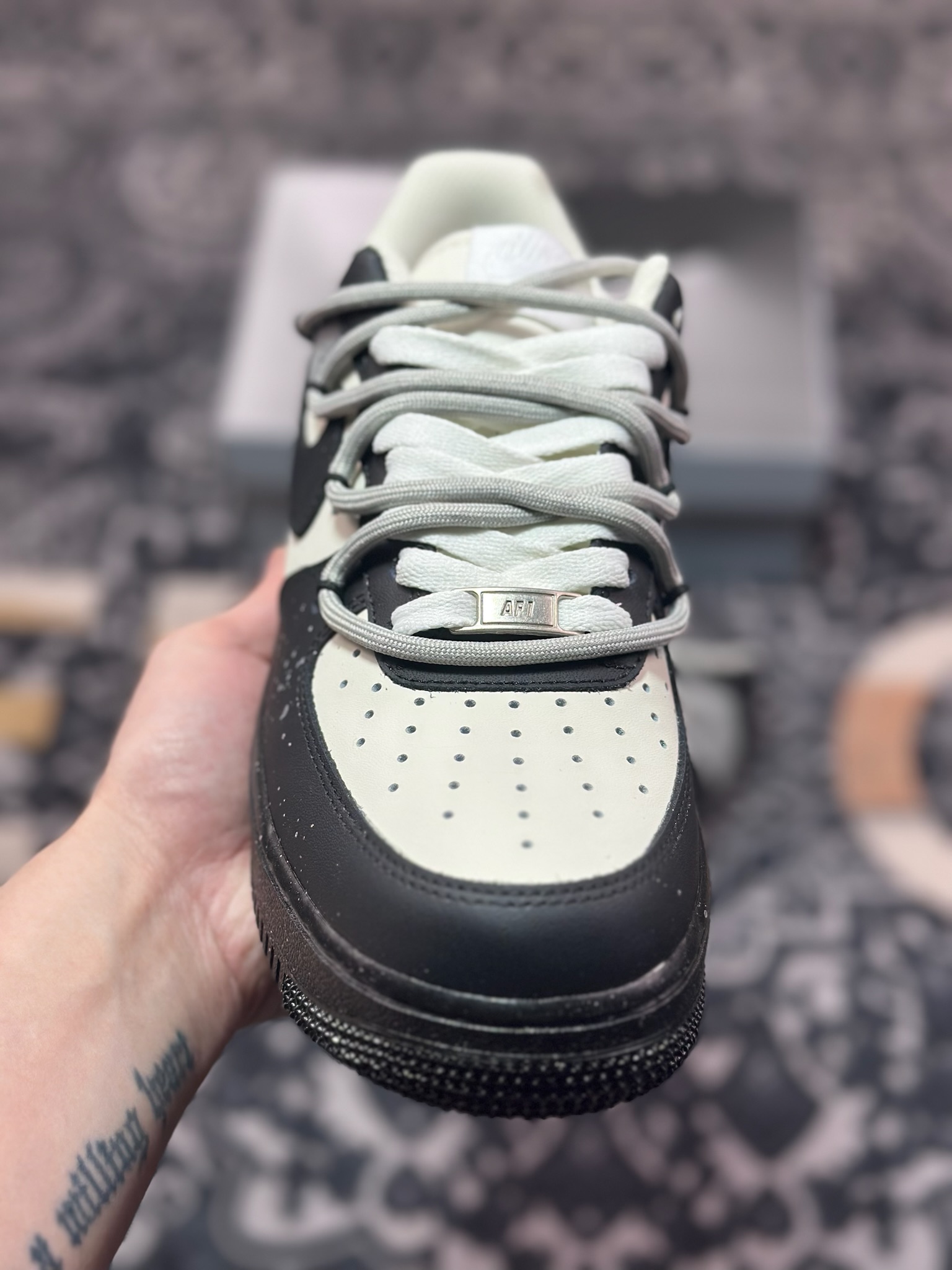 B4260  Nike Air Force 1 Low 07 811制造 无声缠绕 情绪 黑白灰手绘  XV7981-476