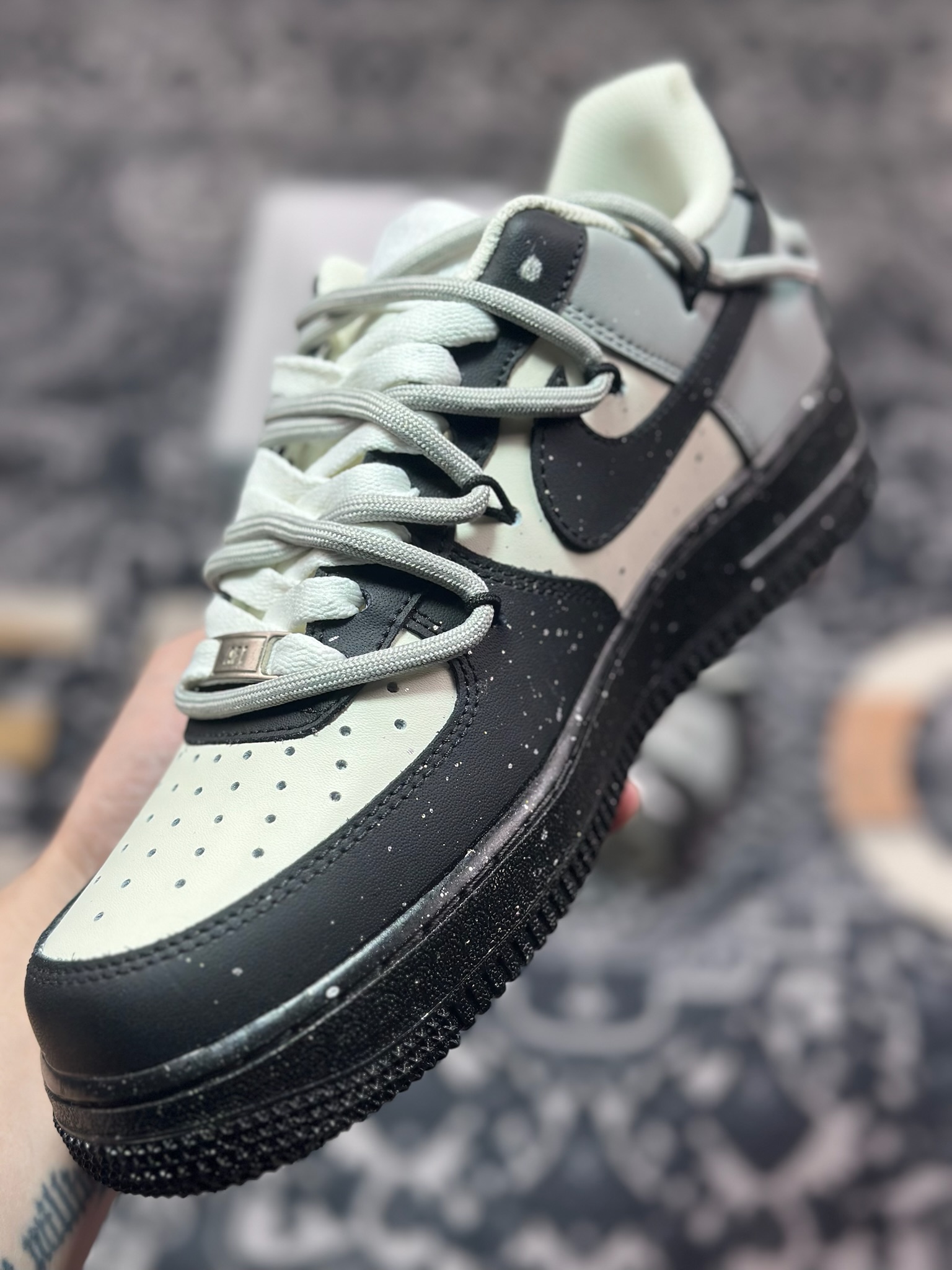 B4260  Nike Air Force 1 Low 07 811制造 无声缠绕 情绪 黑白灰手绘  XV7981-476