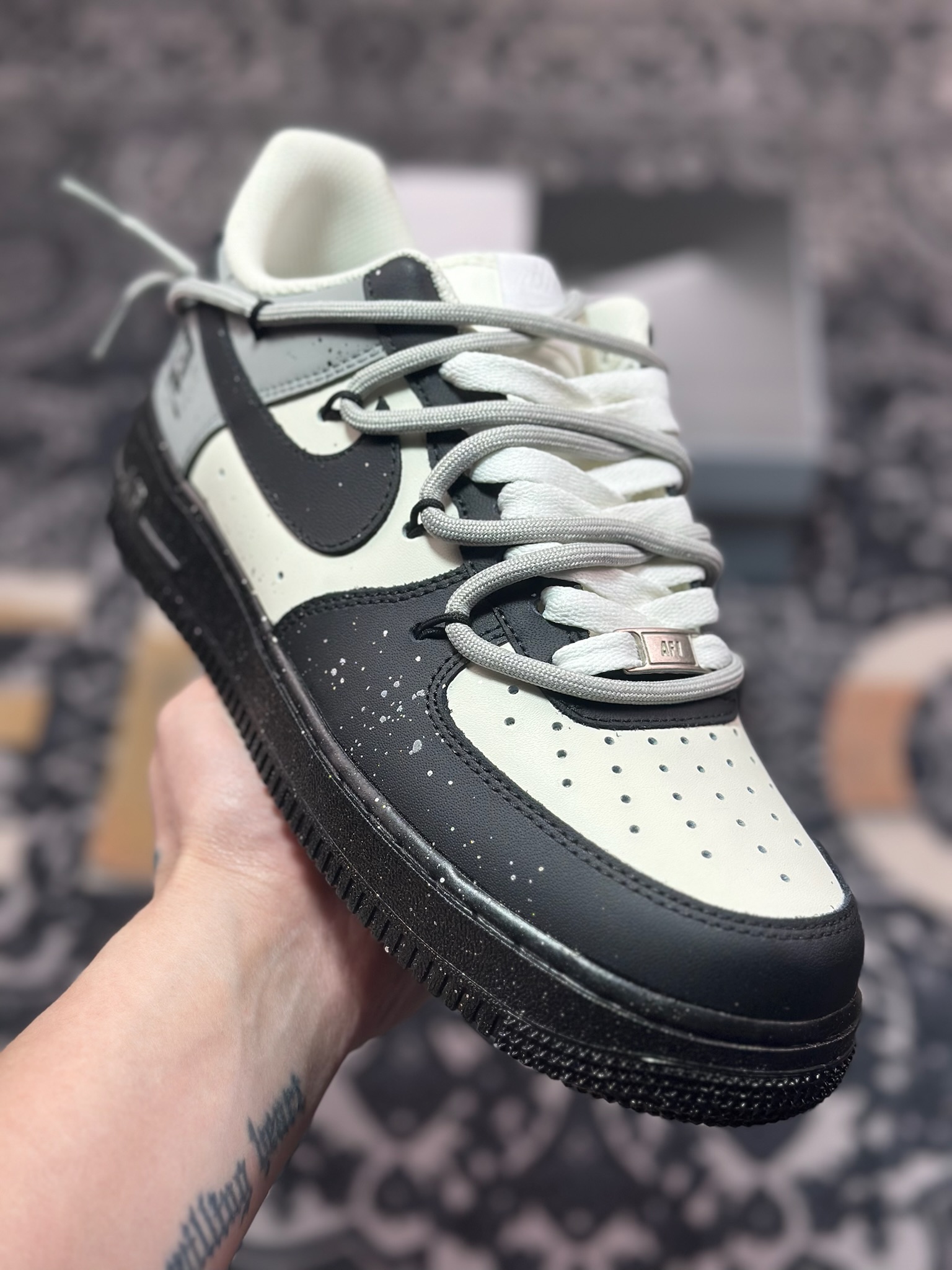 B4260  Nike Air Force 1 Low 07 811制造 无声缠绕 情绪 黑白灰手绘  XV7981-476