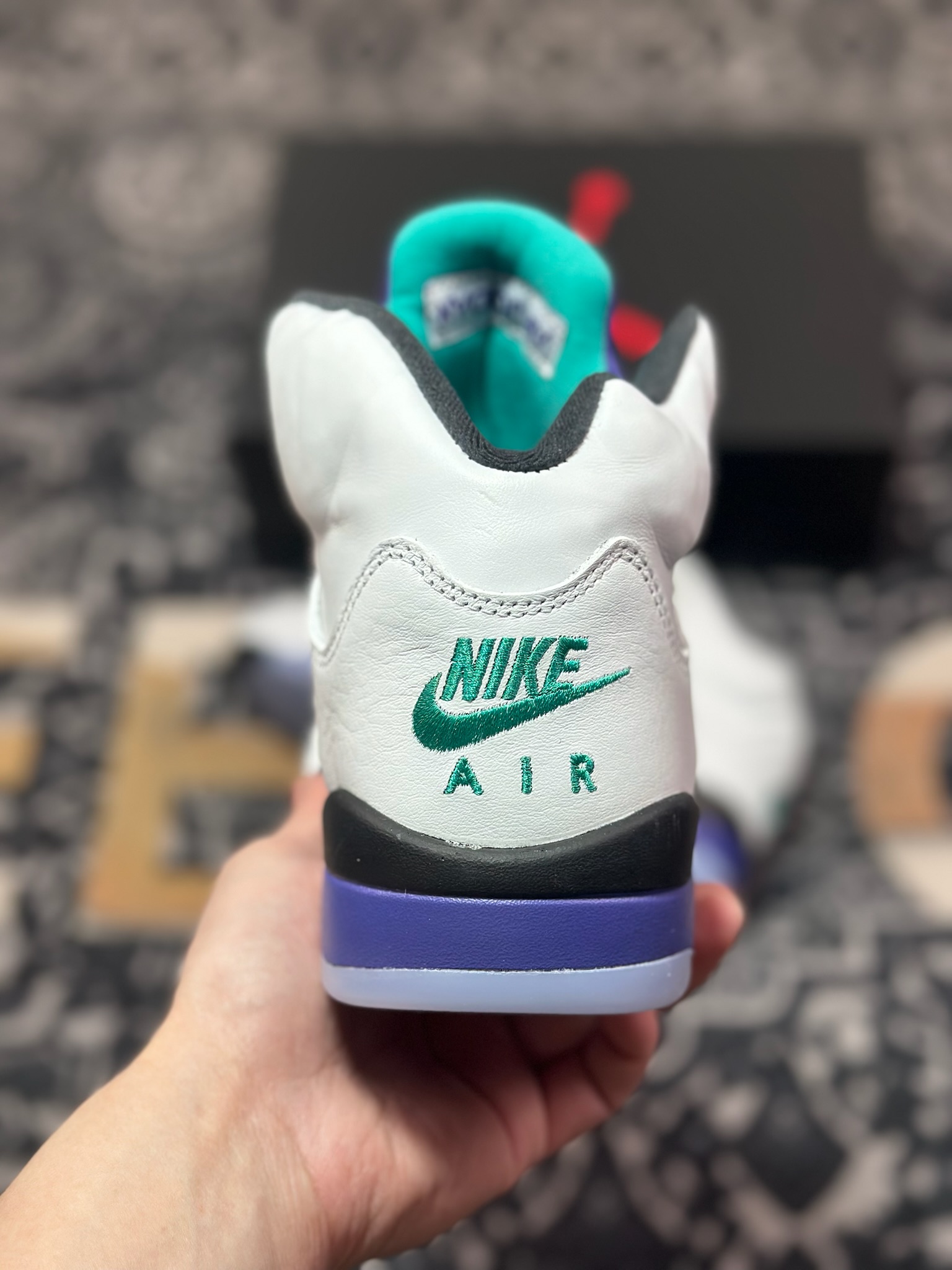 C7420  优选 Air Jordan 5 Retro AJ5乔5 男子文化篮球鞋 aj5白紫葡萄 HQ7978-100