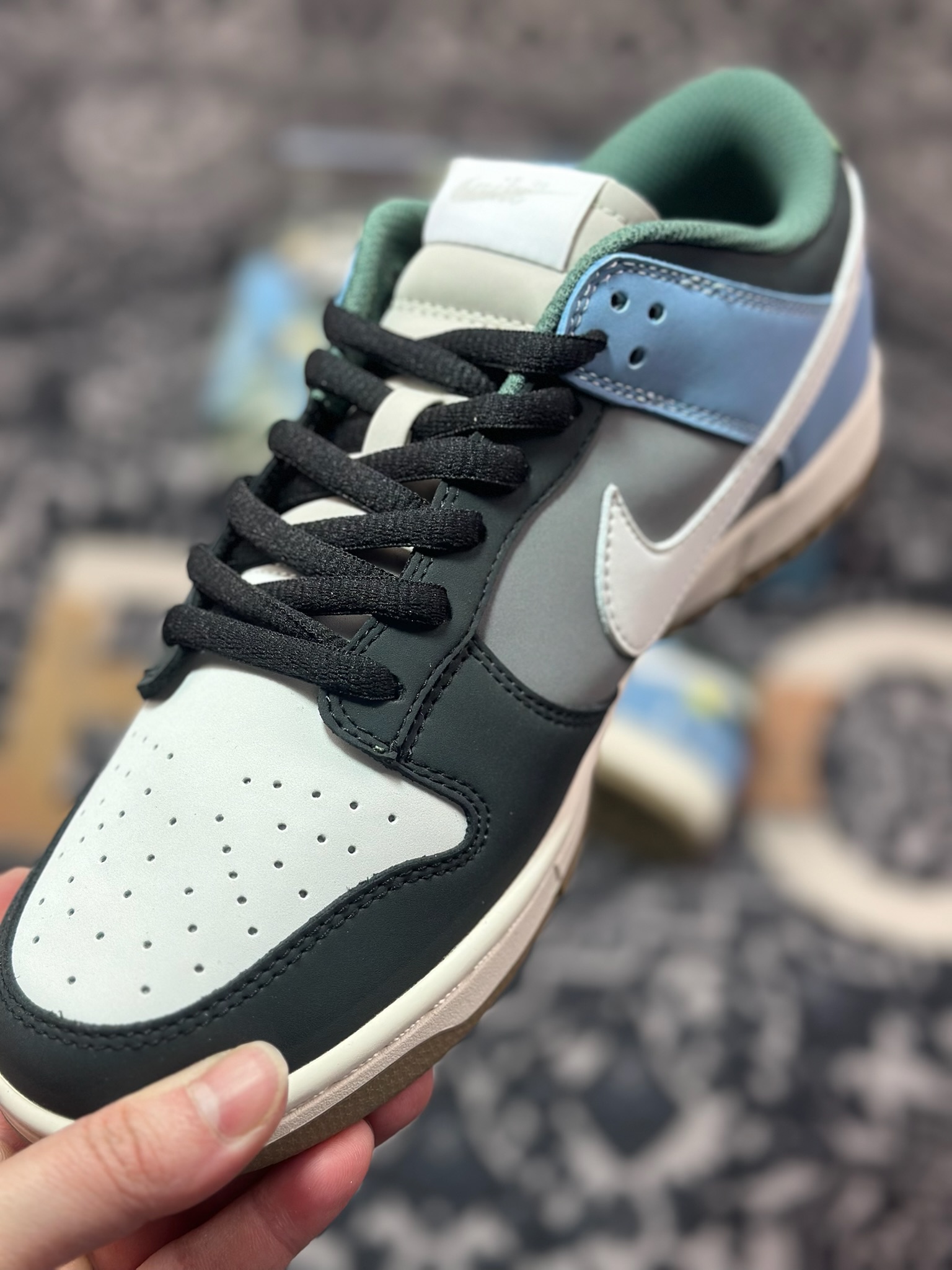 Nike SB Dunk Low “披头士”联名配色 低帮休闲运动滑板板鞋 PU6652-123