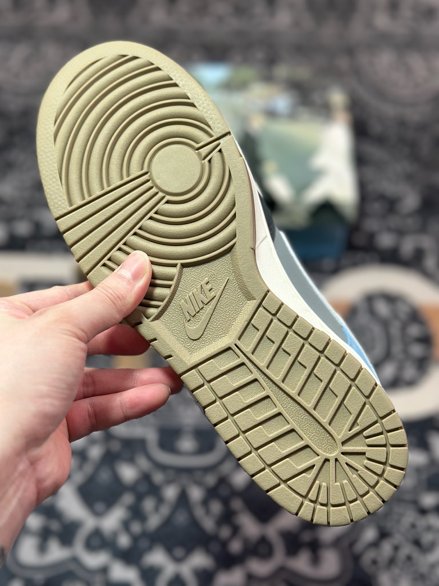 Nike SB Dunk Low “披头士”联名配色 低帮休闲运动滑板板鞋 PU6652-123