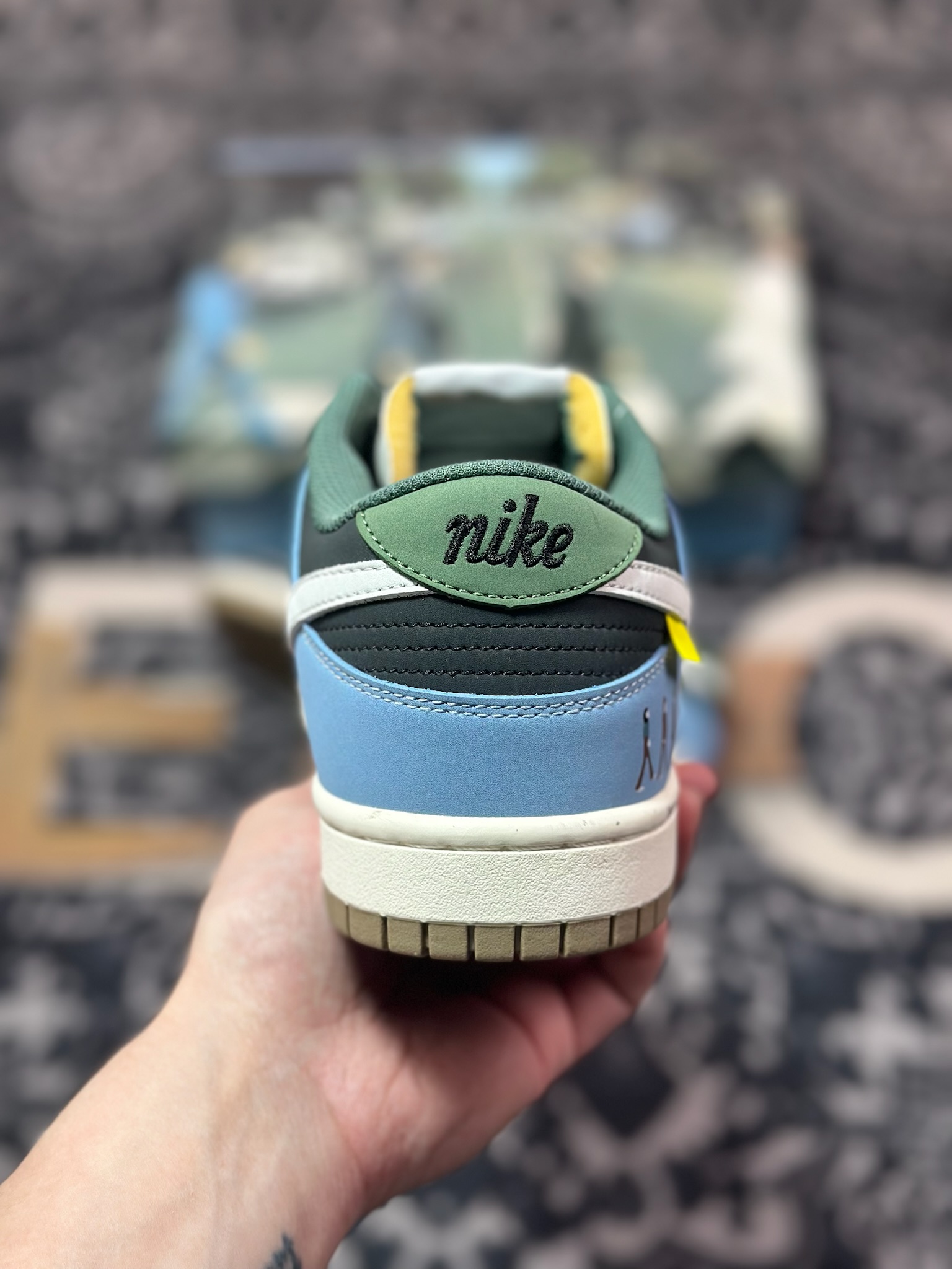 Nike SB Dunk Low “披头士”联名配色 低帮休闲运动滑板板鞋 PU6652-123
