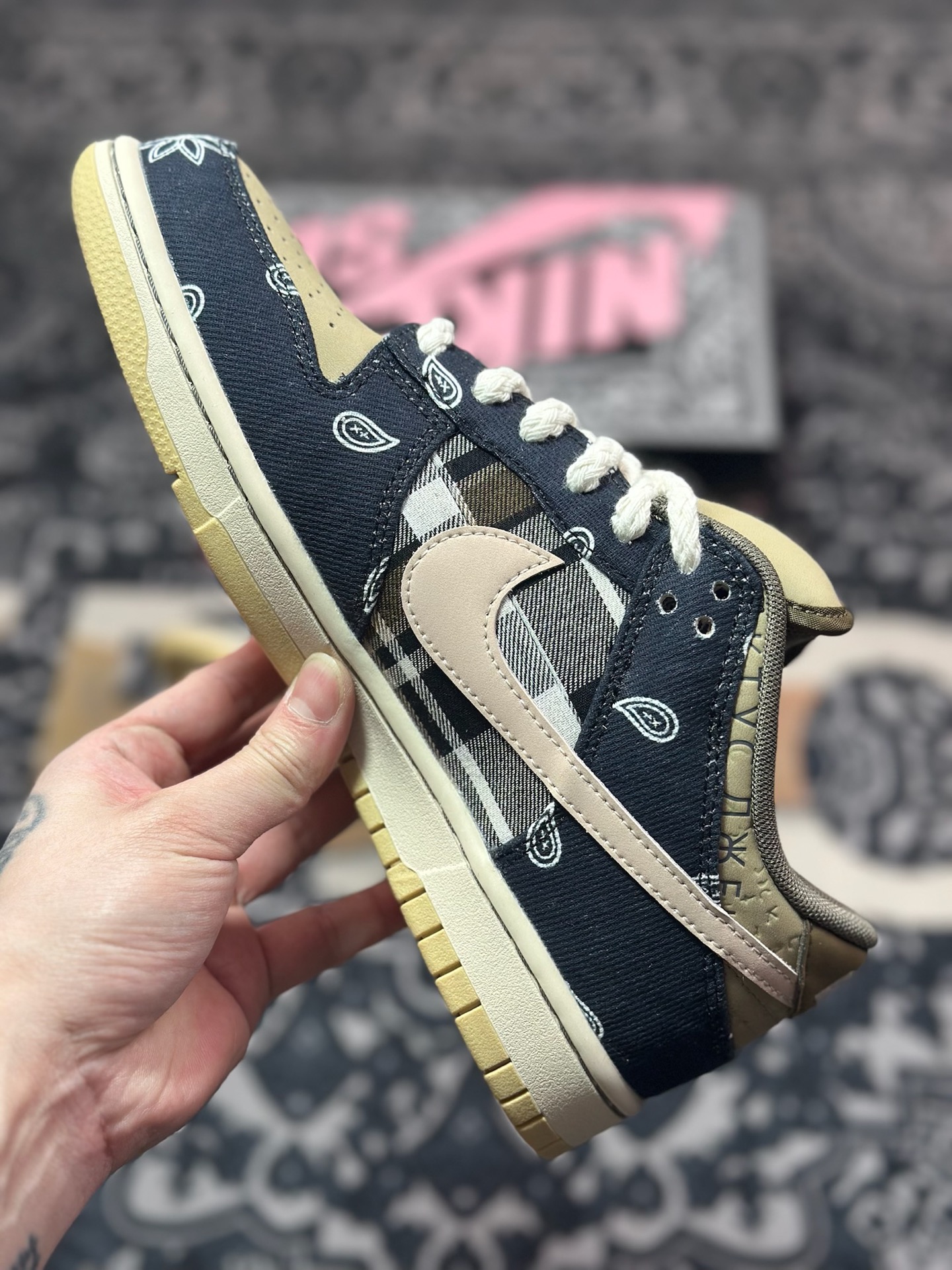 Nike Dunk SB Low 男女同款潮流板鞋 腰果花 CT5053-001