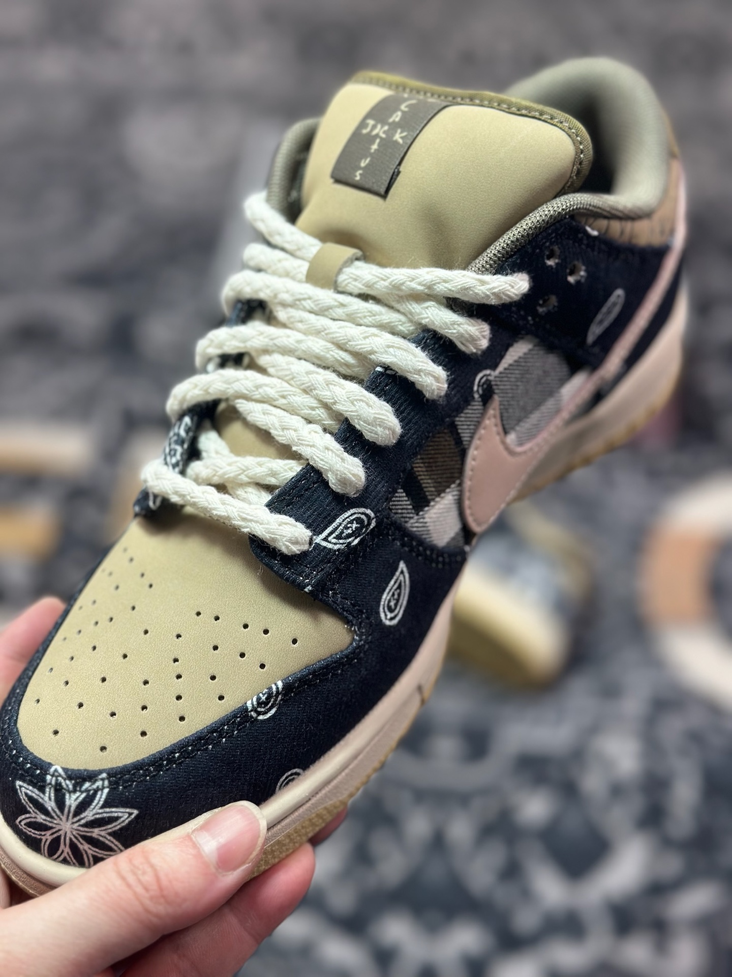 Nike Dunk SB Low 男女同款潮流板鞋 腰果花 CT5053-001