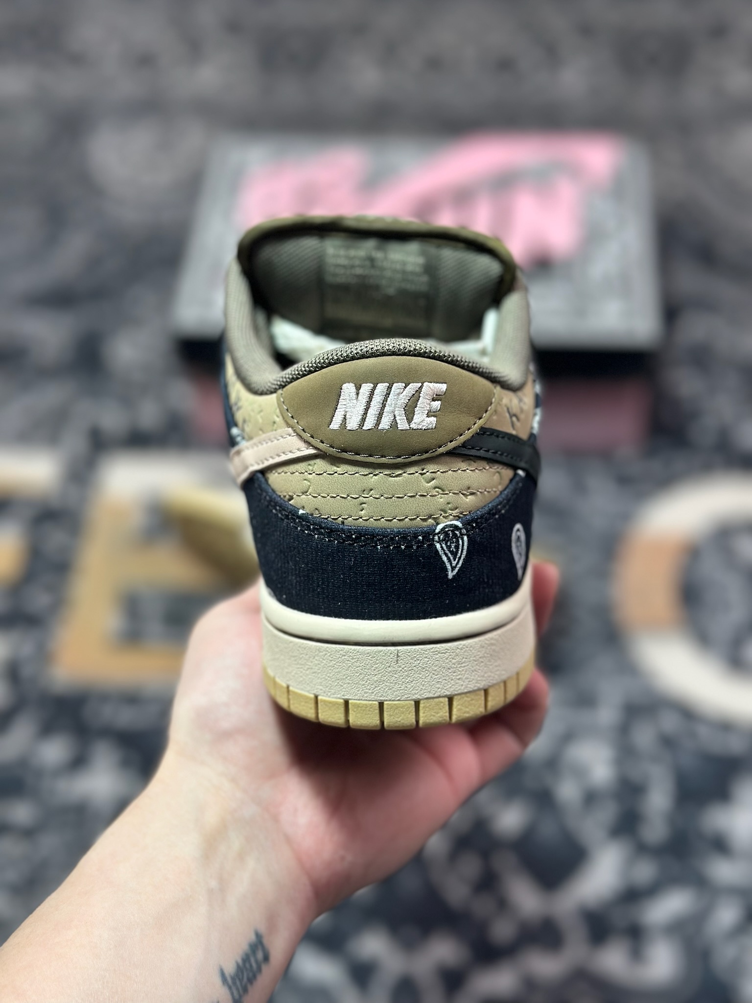 Nike Dunk SB Low 男女同款潮流板鞋 腰果花 CT5053-001