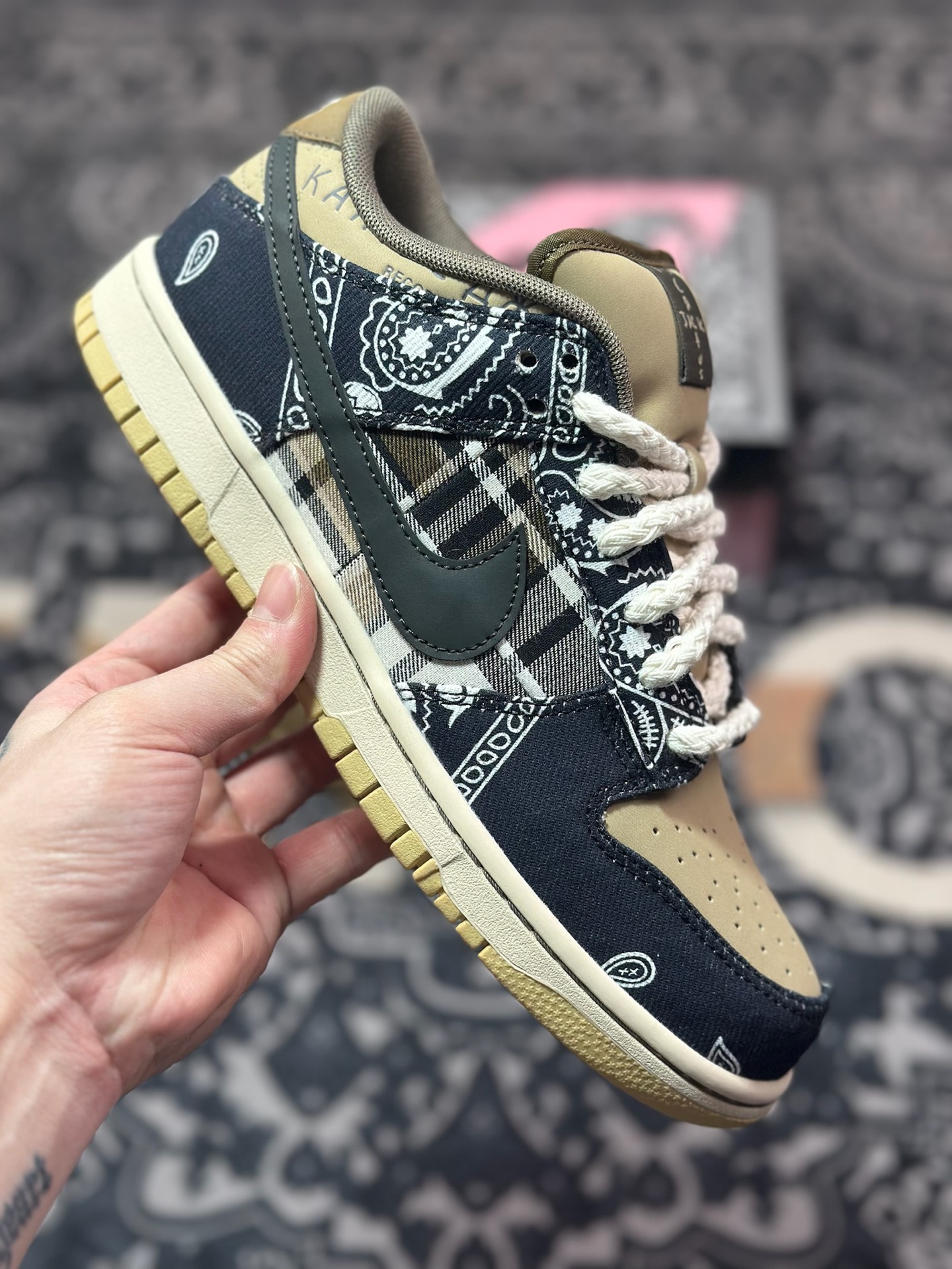 Nike Dunk SB Low 男女同款潮流板鞋 腰果花 CT5053-001