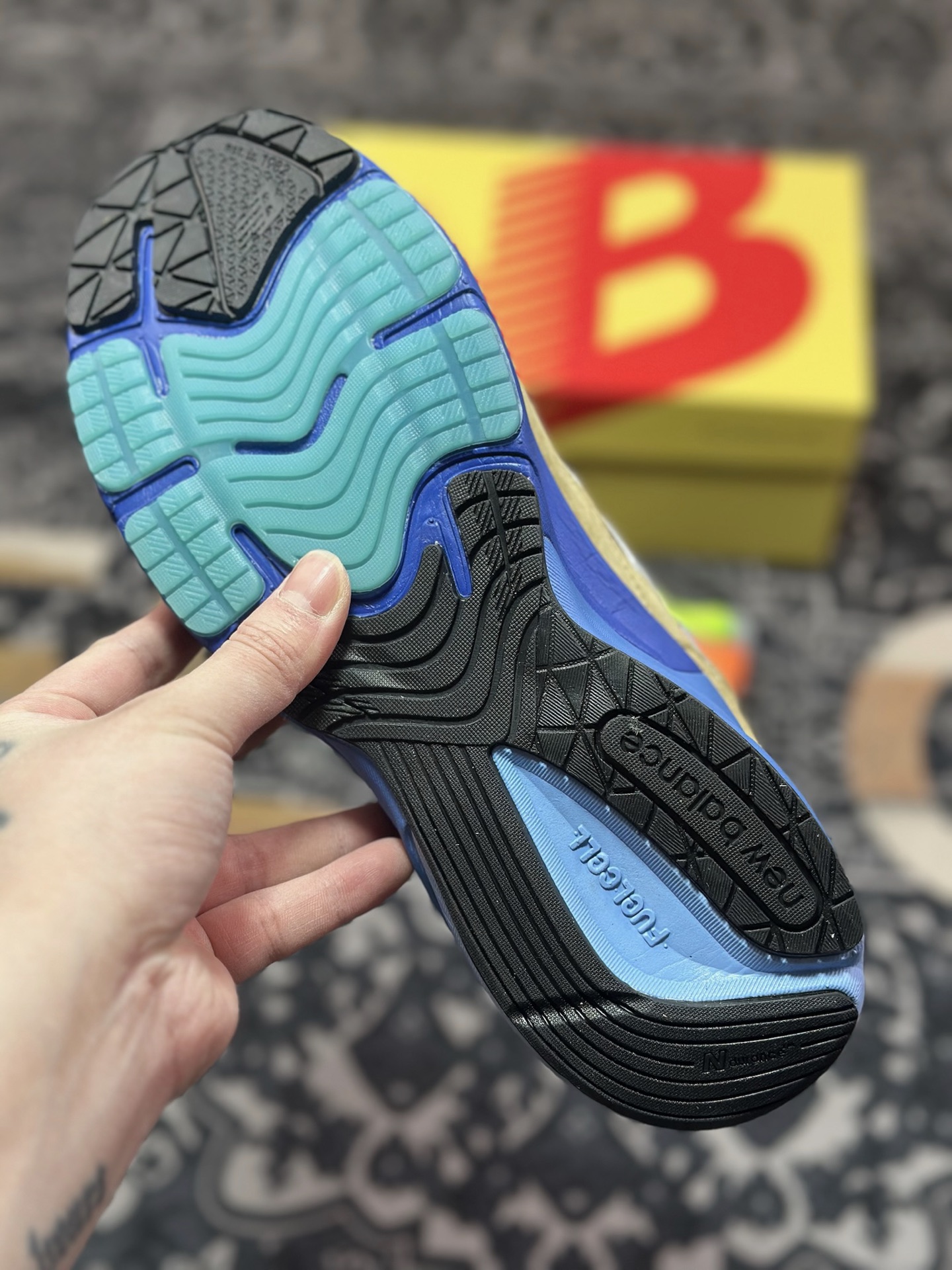 A8220  New Balance Made in USA M990系列 高端美产血统经典复古休闲运动百搭老爹跑步鞋   M990AB6
