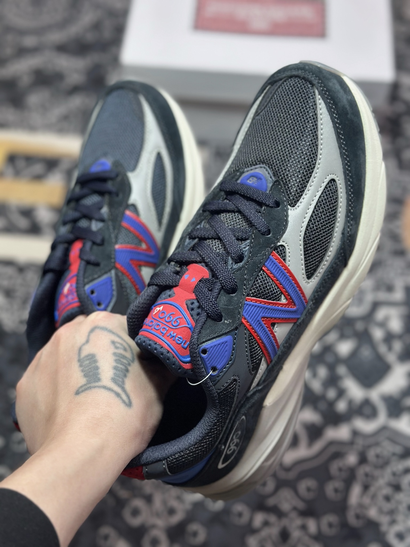 A8220  New Balance Made in USA M990系列 高端美产血统经典复古休闲运动百搭老爹跑步鞋   U990KR6