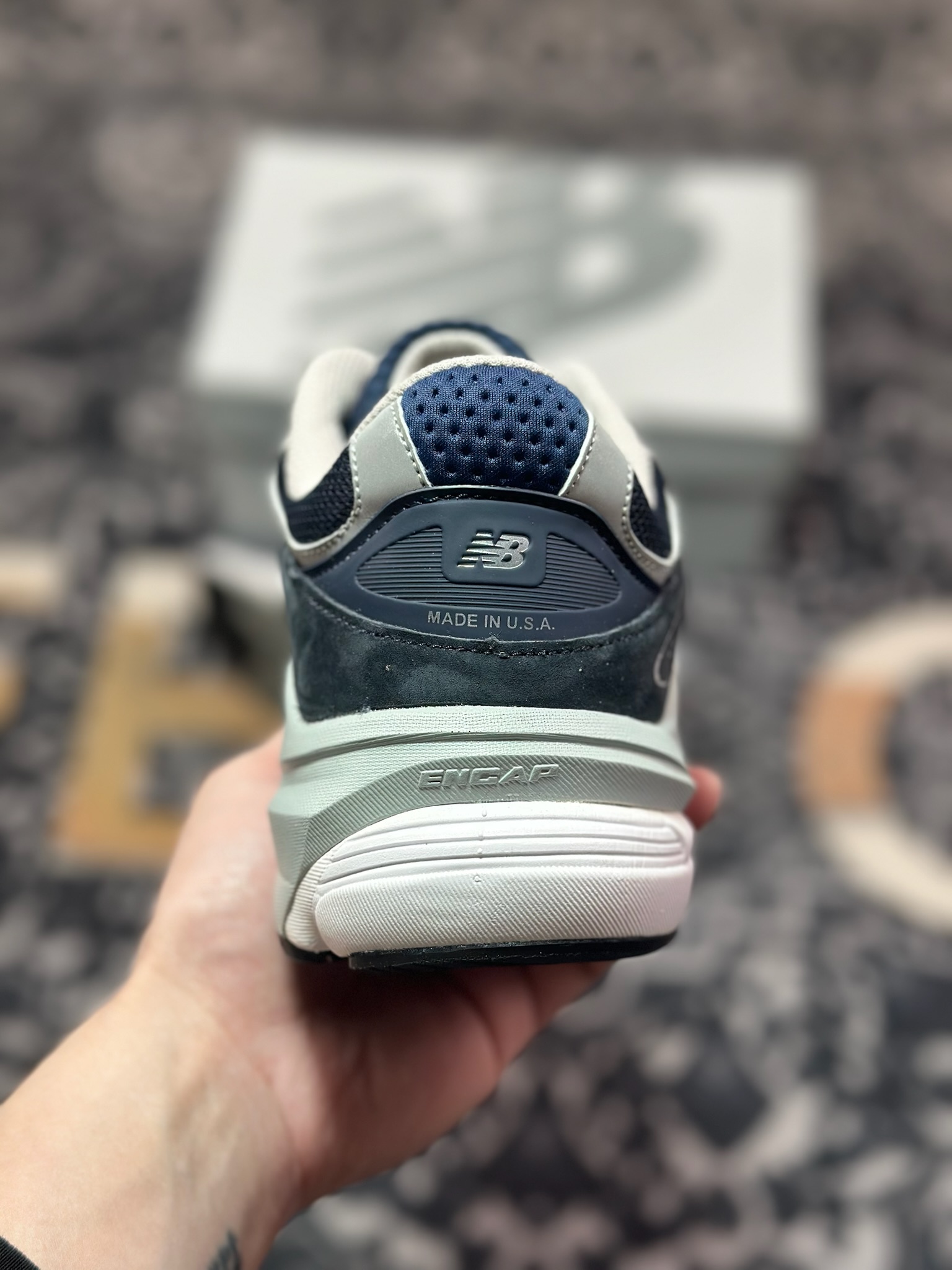 A8220  New Balance Made in USA M990系列 高端美产血统经典复古休闲运动百搭老爹跑步鞋   M990NV6