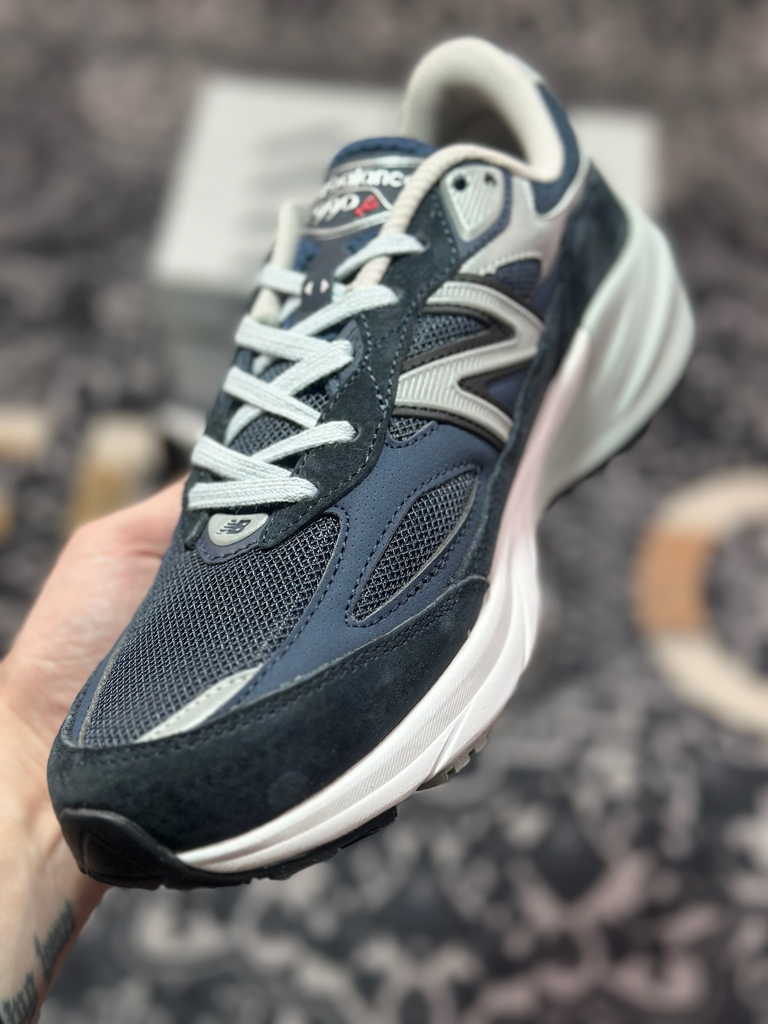 A8220  New Balance Made in USA M990系列 高端美产血统经典复古休闲运动百搭老爹跑步鞋   M990NV6