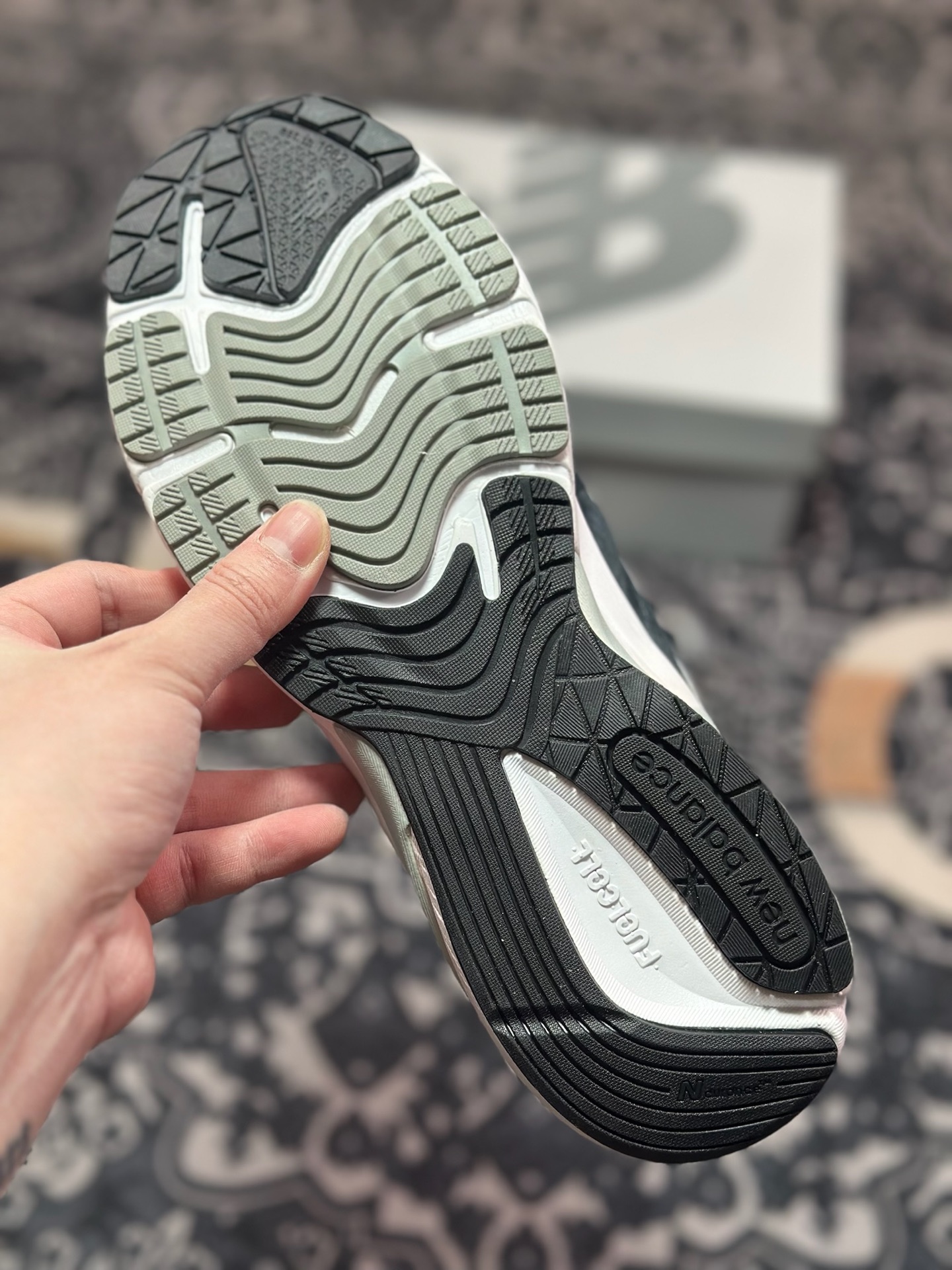 A8220  New Balance Made in USA M990系列 高端美产血统经典复古休闲运动百搭老爹跑步鞋   M990NV6