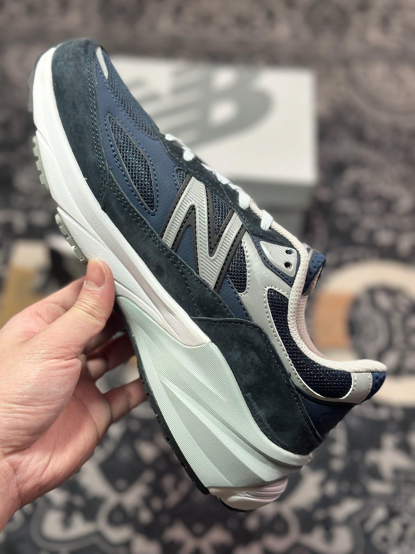 A8220  New Balance Made in USA M990系列 高端美产血统经典复古休闲运动百搭老爹跑步鞋   M990NV6