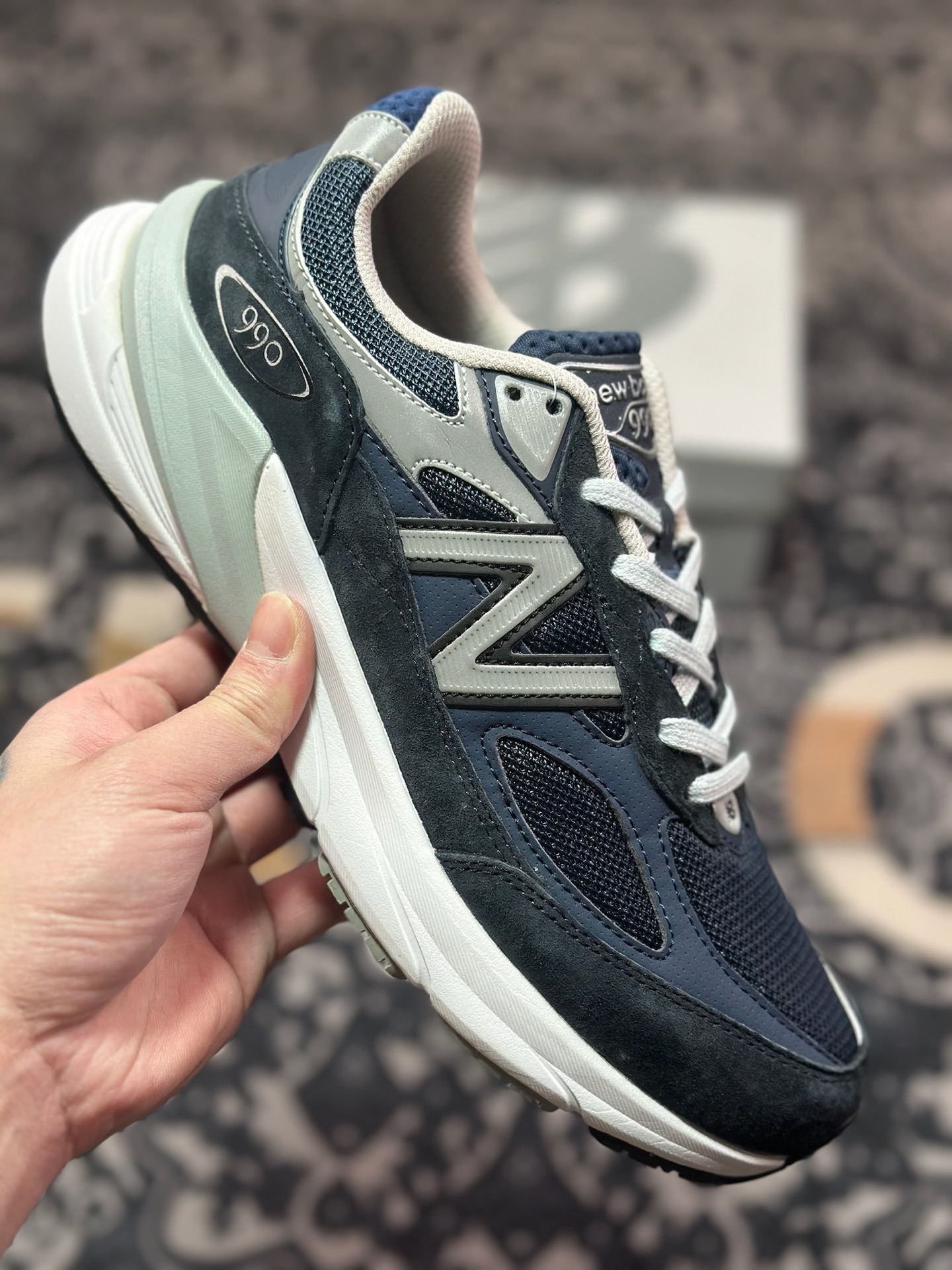 A8220  New Balance Made in USA M990系列 高端美产血统经典复古休闲运动百搭老爹跑步鞋   M990NV6