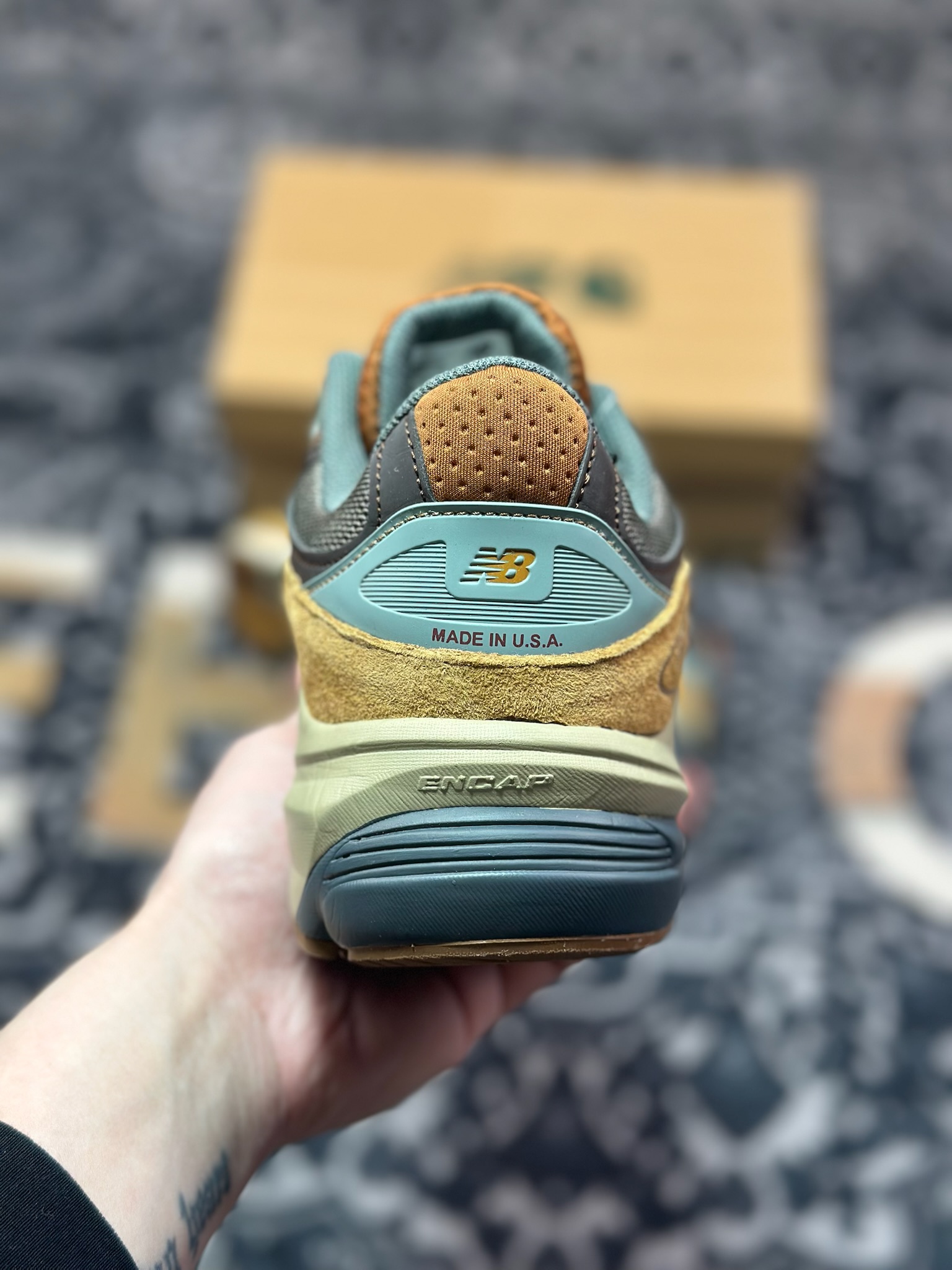 A8220  New Balance Made in USA M990系列 高端美产血统经典复古休闲运动百搭老爹跑步鞋   M990CH6