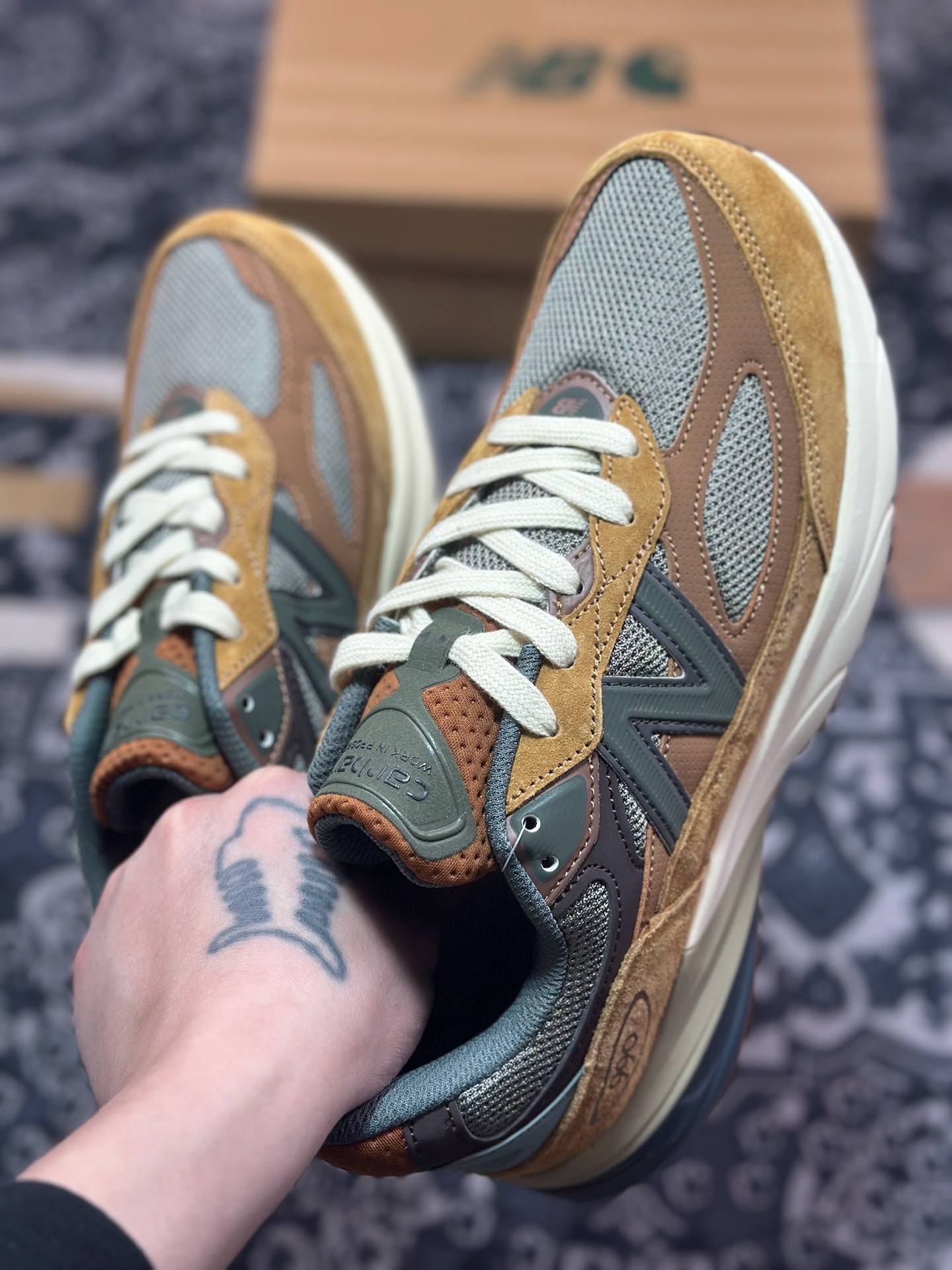A8220  New Balance Made in USA M990系列 高端美产血统经典复古休闲运动百搭老爹跑步鞋   M990CH6
