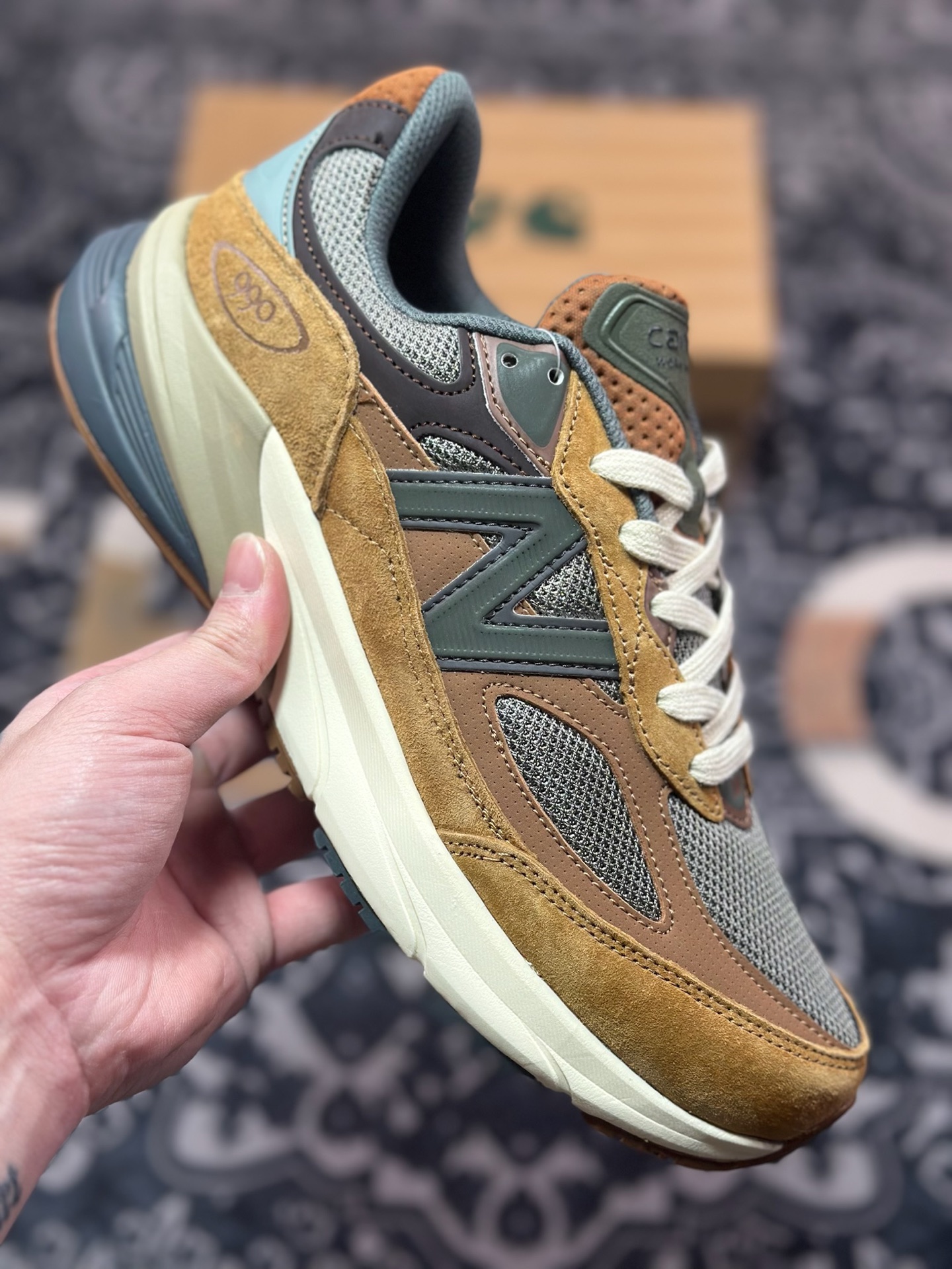 A8220  New Balance Made in USA M990系列 高端美产血统经典复古休闲运动百搭老爹跑步鞋   M990CH6