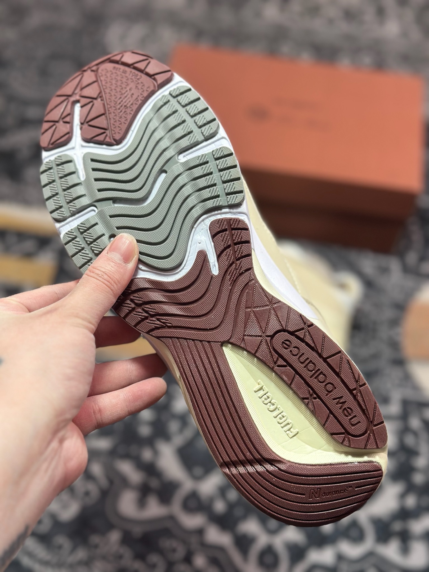 New Balance Made in USA M990系列 高端美产血统经典复古休闲运动百搭老爹跑步鞋 U990LO6
