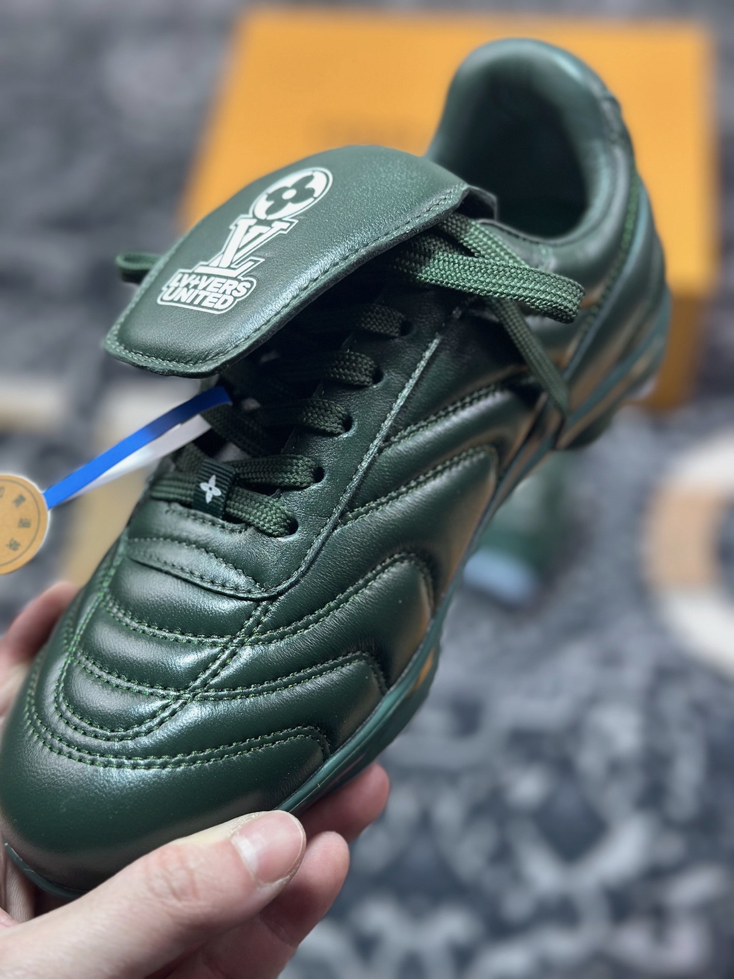 D7550  Louis Vuitton Footprint Soccer Sneaker 足球印记系列低帮百搭休闲运动鞋“皮革深绿白LV字母” 1AHDPS