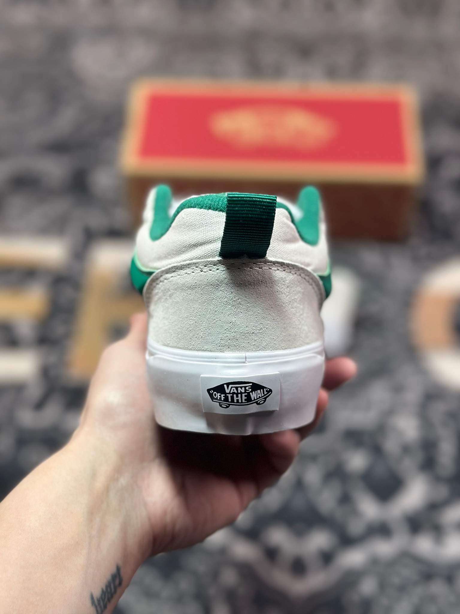 A2140   Vans Knu Skool 白绿 肥胖版立体大Logo 加厚鞋舌  低帮复古休闲硫化面包鞋