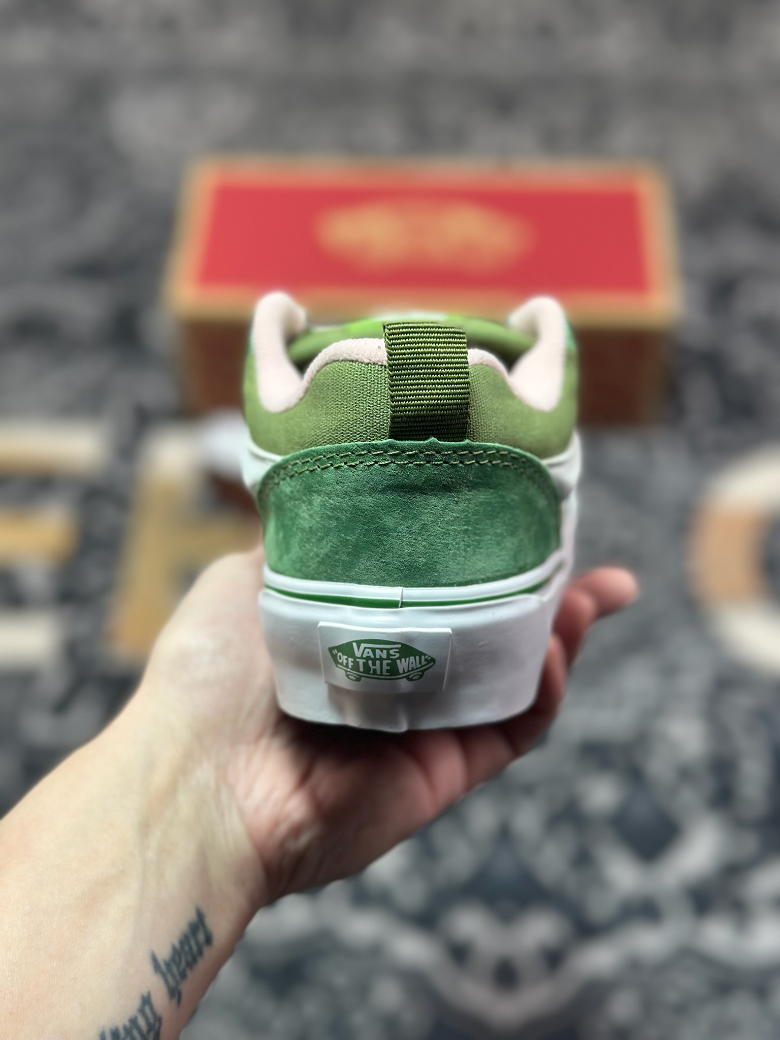 A2140    Vans Knu Skool 绿粉 肥胖版立体大Logo 加厚鞋舌  低帮复古休闲硫化面包鞋